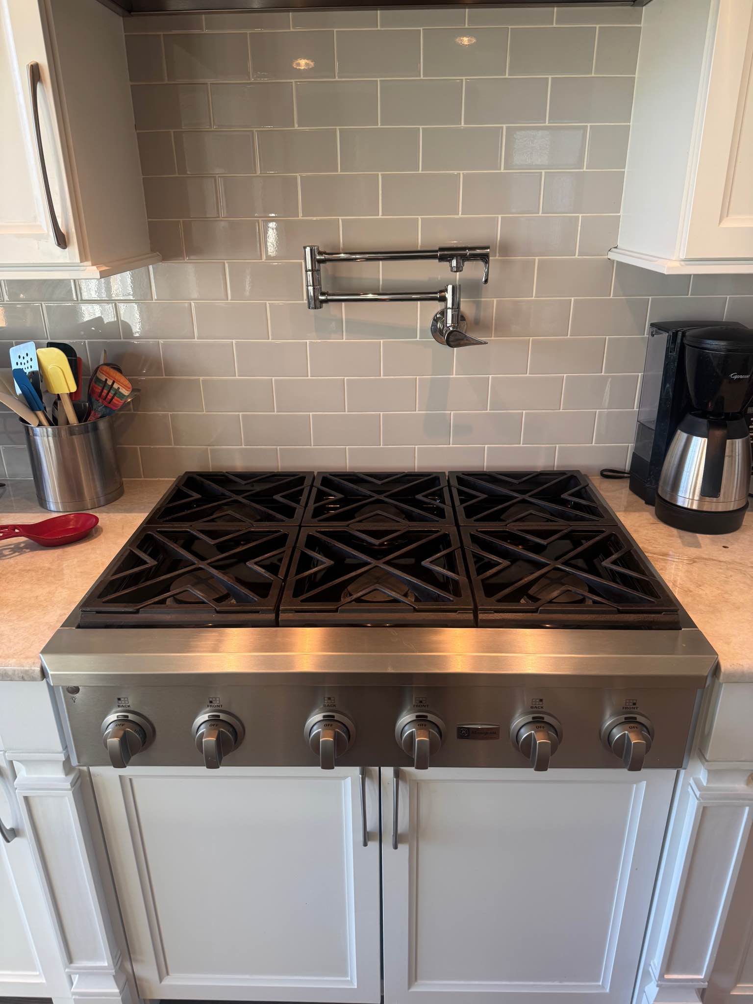 GE Monogram Gas Cooktop. - Ranges & Ovens - Hinsdale, Illinois