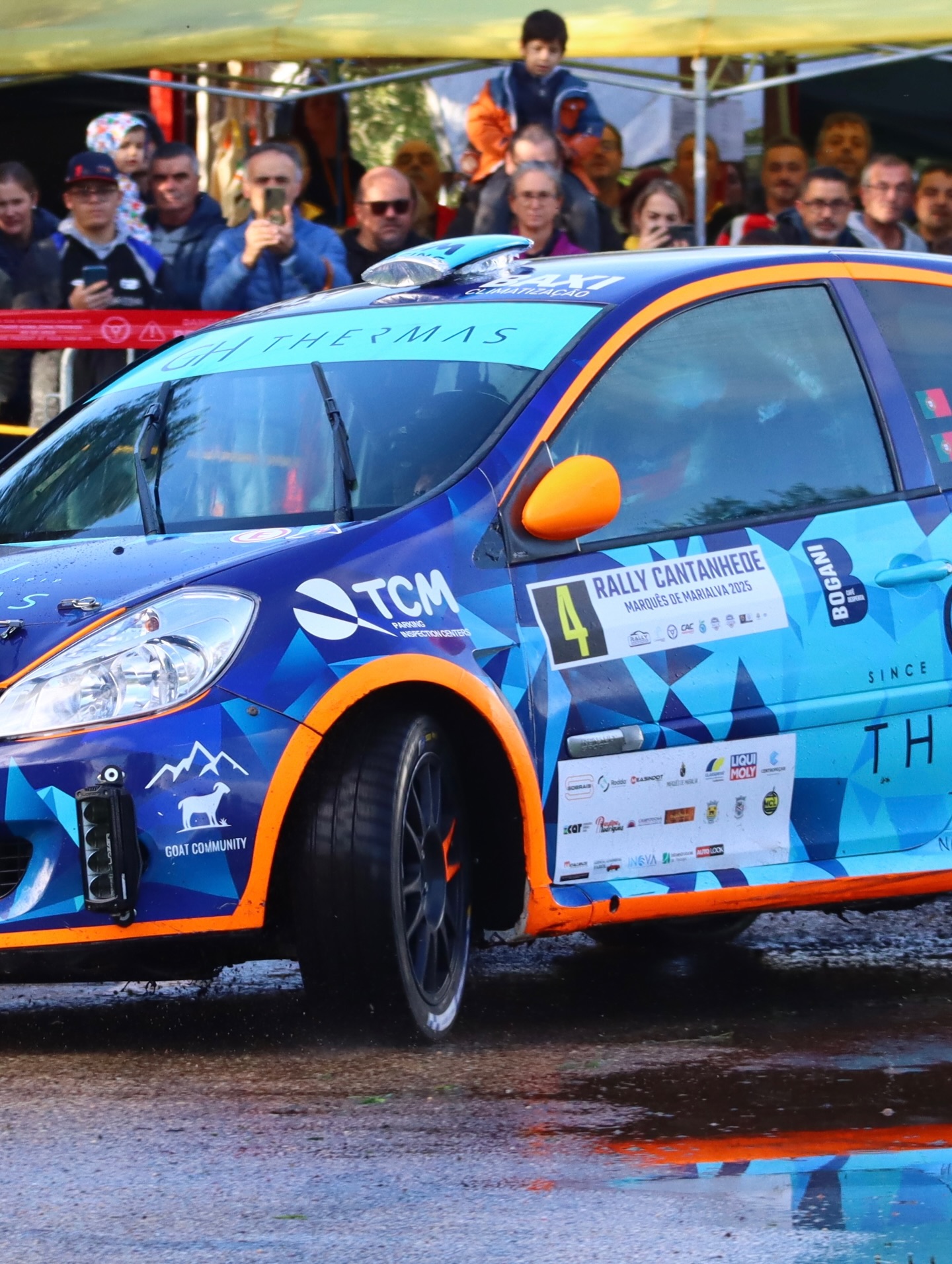 TCM - A equipa da TCM Racing está sempre em cima dos carros desde que ...