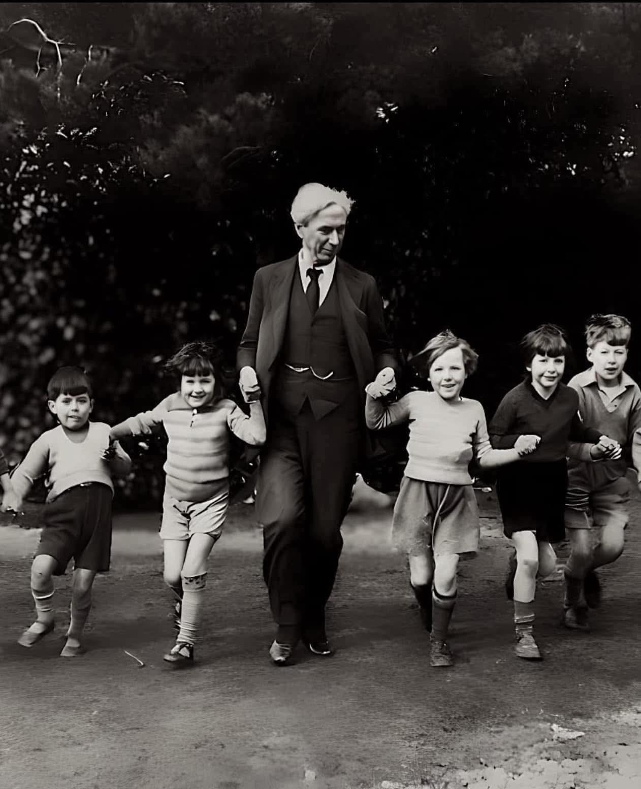 Bertrand - Childhood education and trauma: “There is no need for human ...