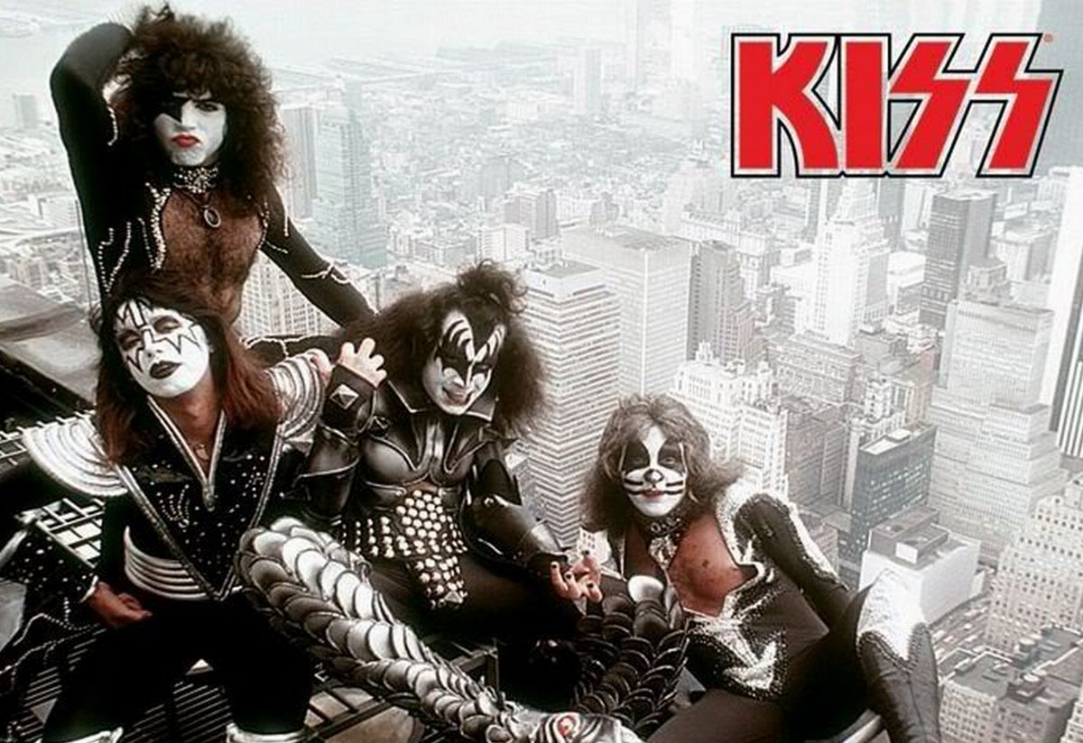 KISS Poster 1976 🤟
