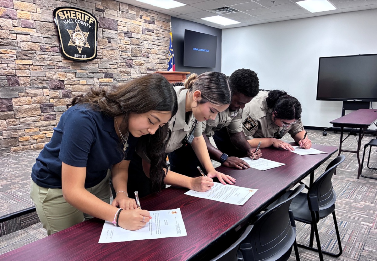 KIDDER TWP POLICE SERGEANT バッジ ミリタリー We have some 𝗻𝗲𝘄 𝗸𝗶𝗱𝘀 𝗼𝗻 𝘁𝗵𝗲 𝗯𝗹𝗼𝗰𝗸 around HCSO