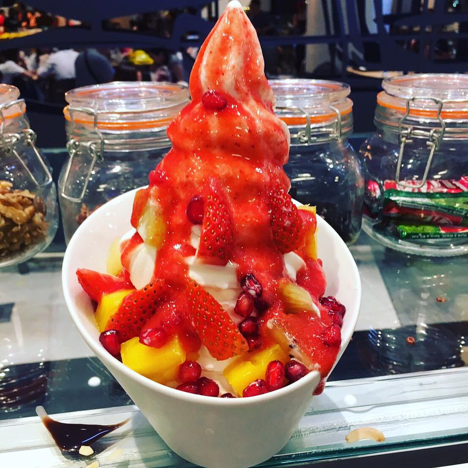 Yoomoo Thailand Frozen Yogurt ยูมู โฟรเซ่นโยเกิร์ต