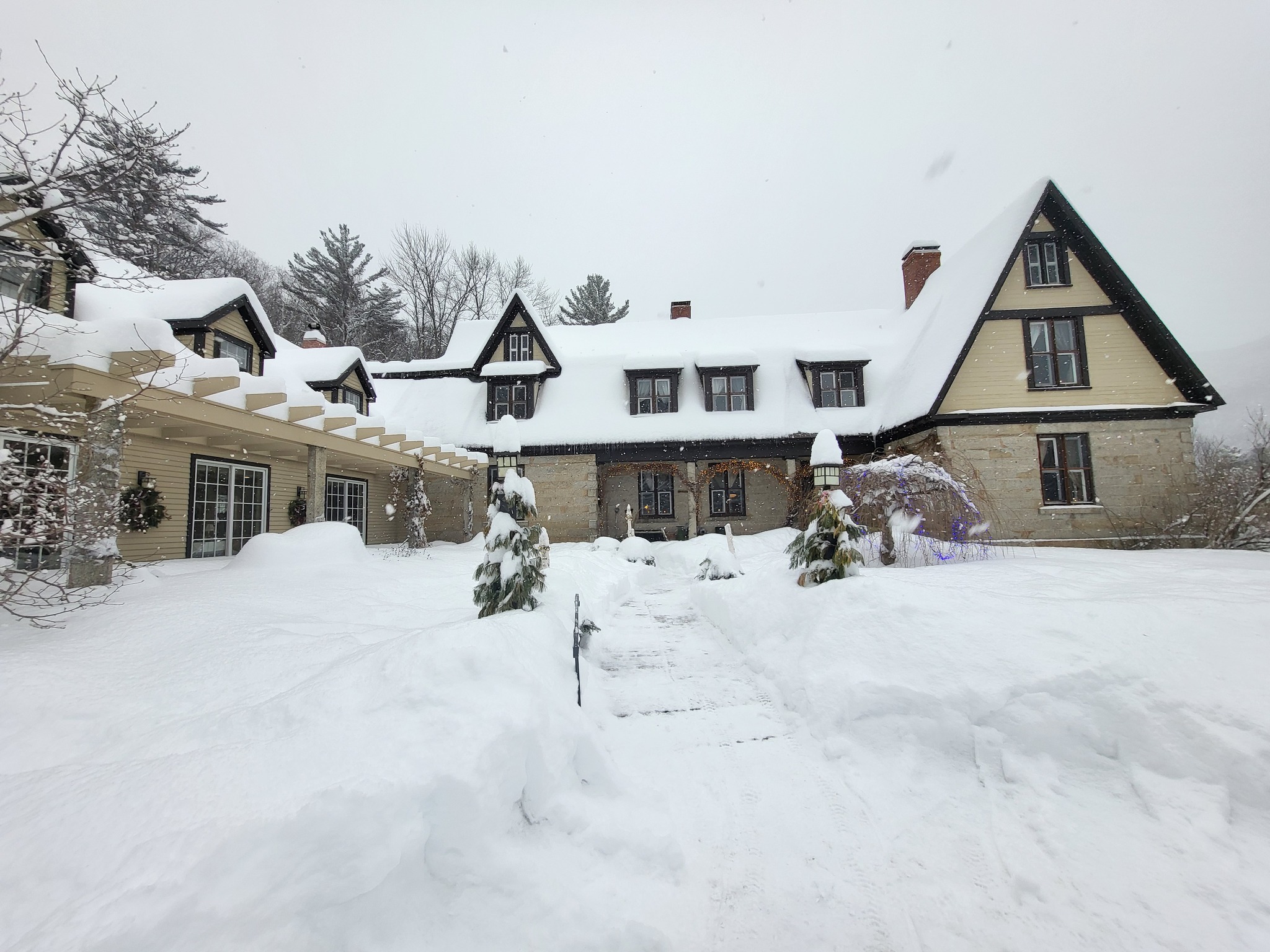The Notchland Inn