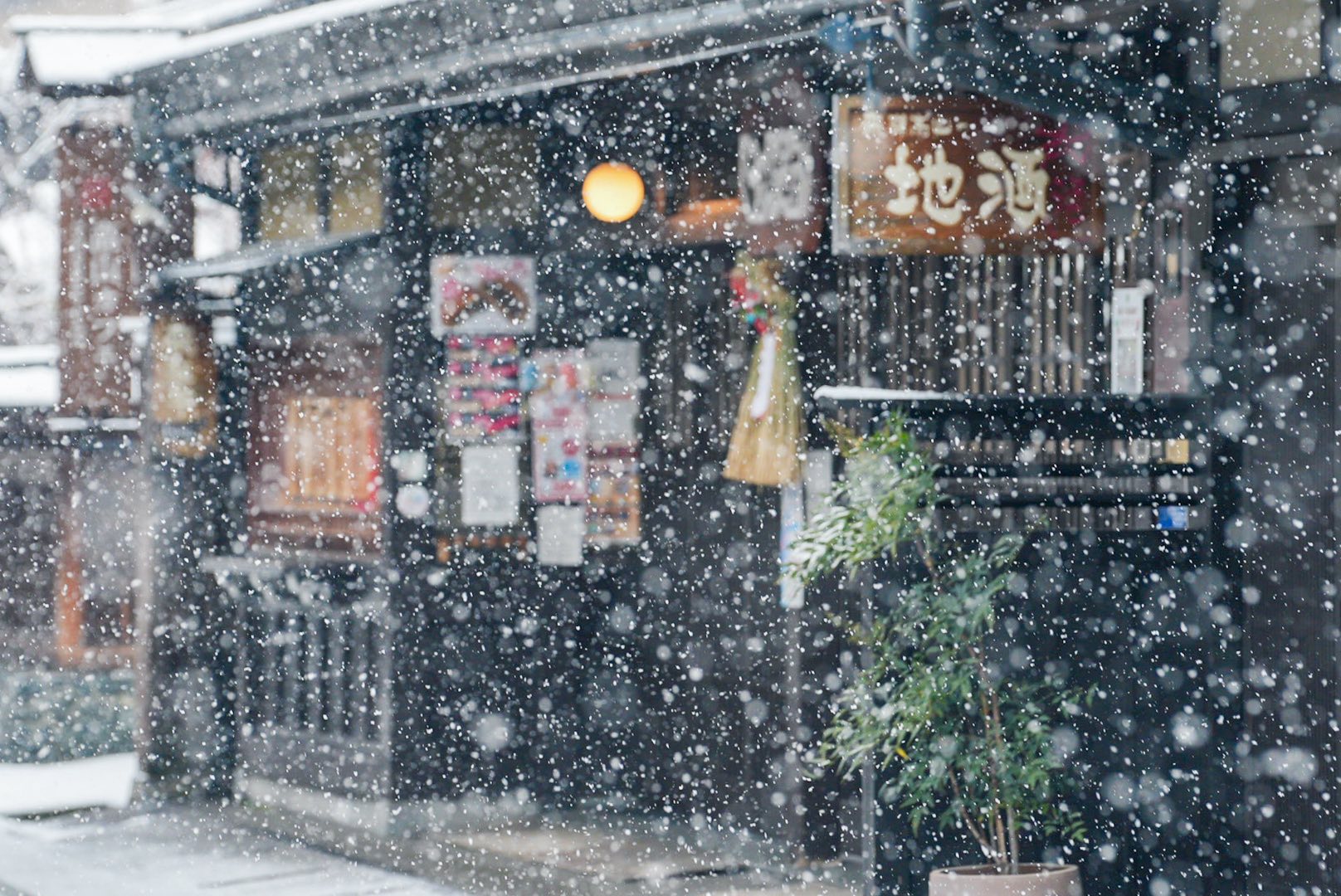 偽日本人May．食遊玩樂 - 遺落在菊島北方、碧海藍天下的祕境 目斗嶼燈塔 攝影圖文 | https://immay.tw/post ...