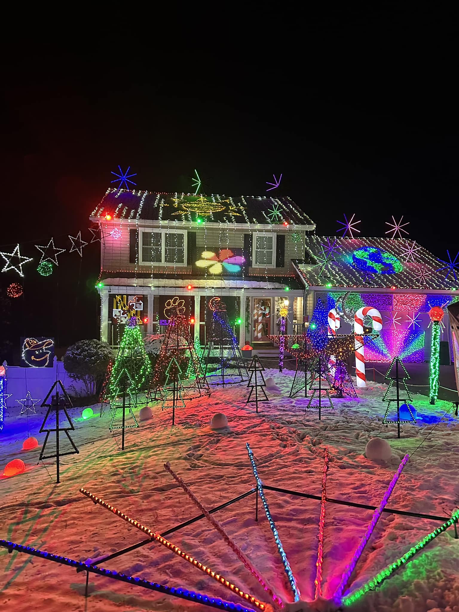 Ellicott City Lights ?? 6-10pm every night through 12/31, 4802 