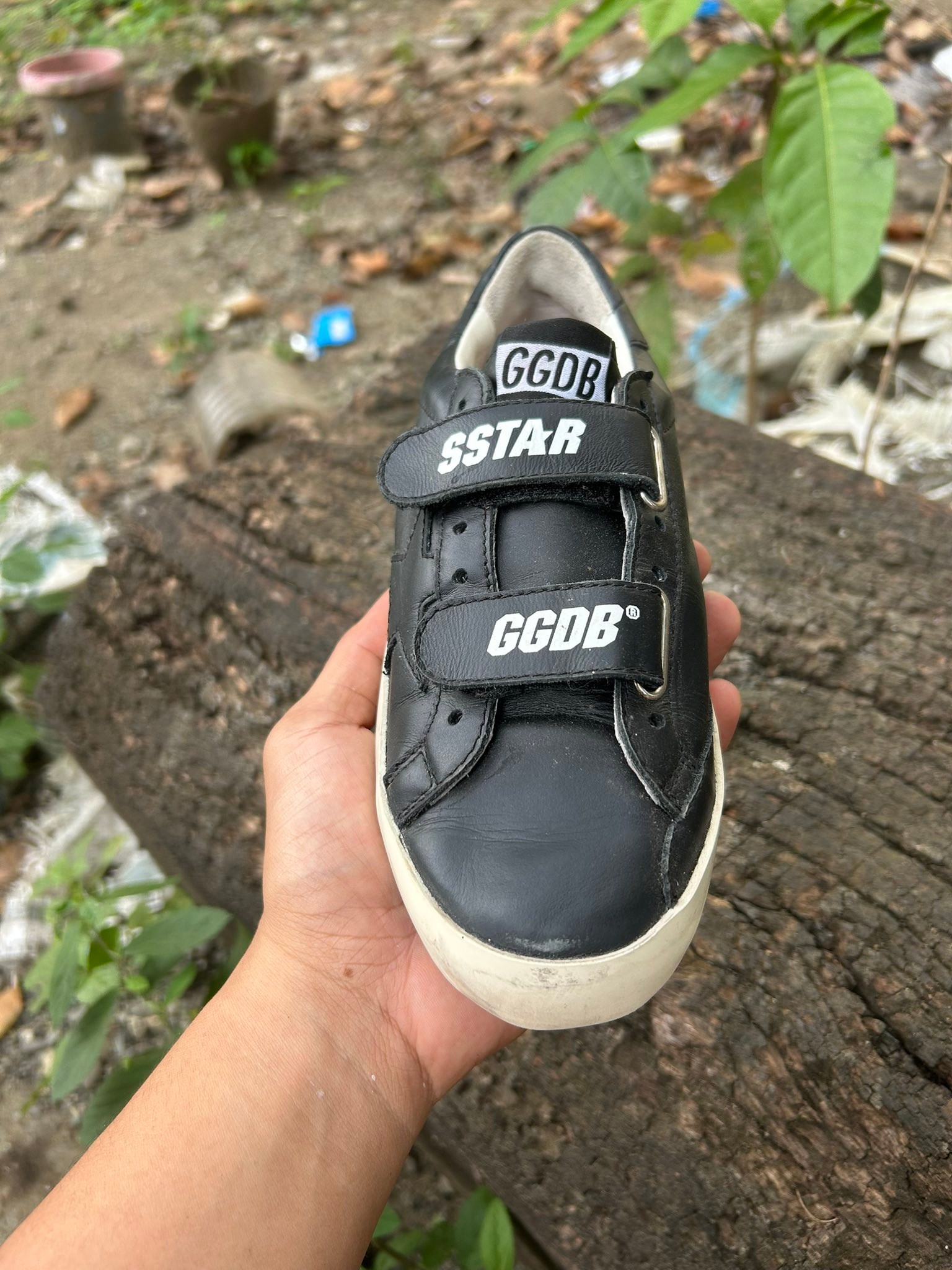 Golden goose superstar old school Size 35 Legit Can ship 