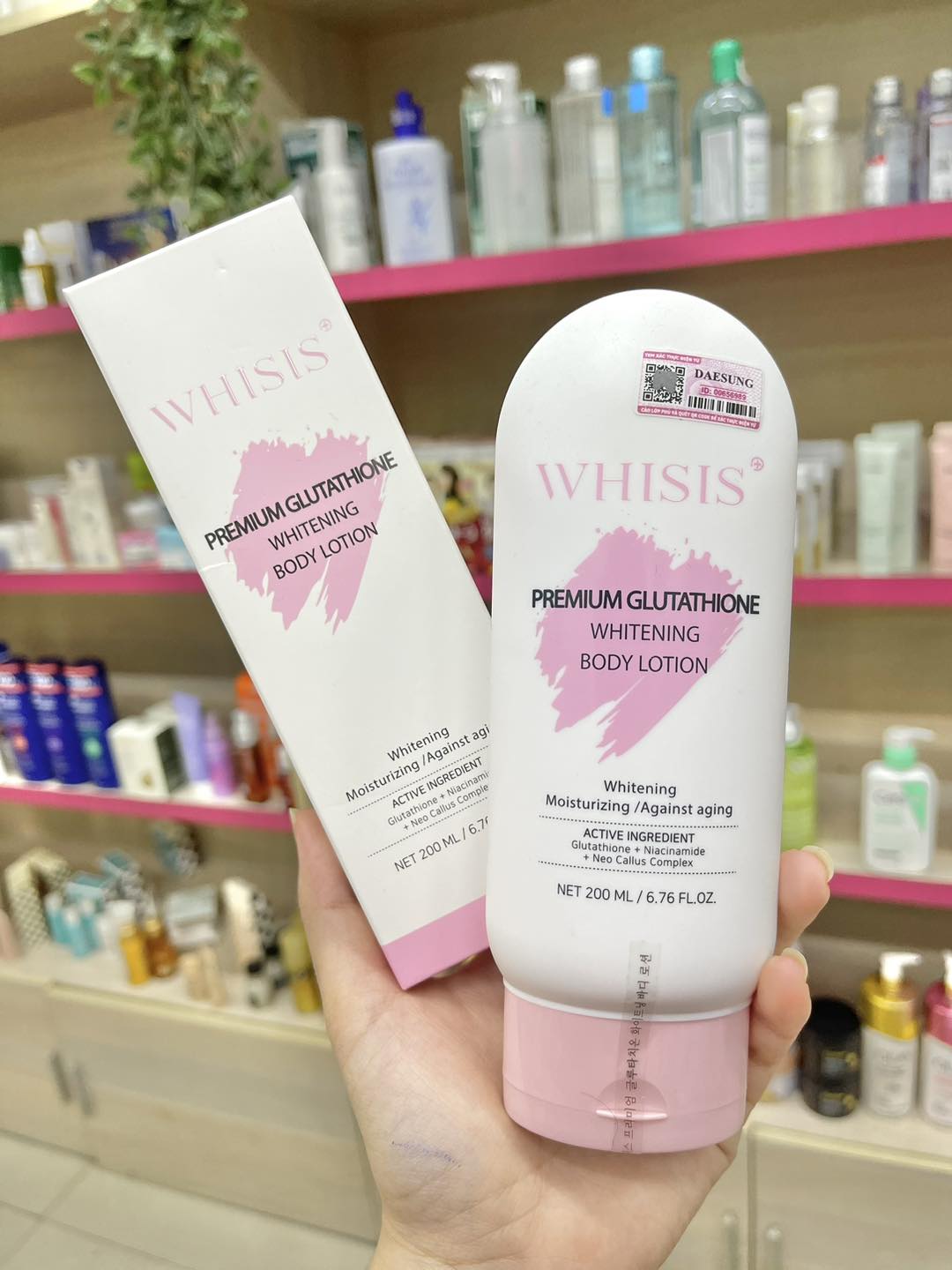 whisis premium glutathione whitening body lotion 🌟 Kem Dưỡng Thể kích trắng Ban Đêm 200ml Giá 1️⃣9️⃣5️⃣🐠/ chai 200ml Thương hiệu: Whisis 🌿 Xuất xứ: Hàn Quốc 🇰🇷 Thể tích: 200ml Kem العناية بالبشرة Pack:1 Kit Buy Dermatouch Kojic Acid