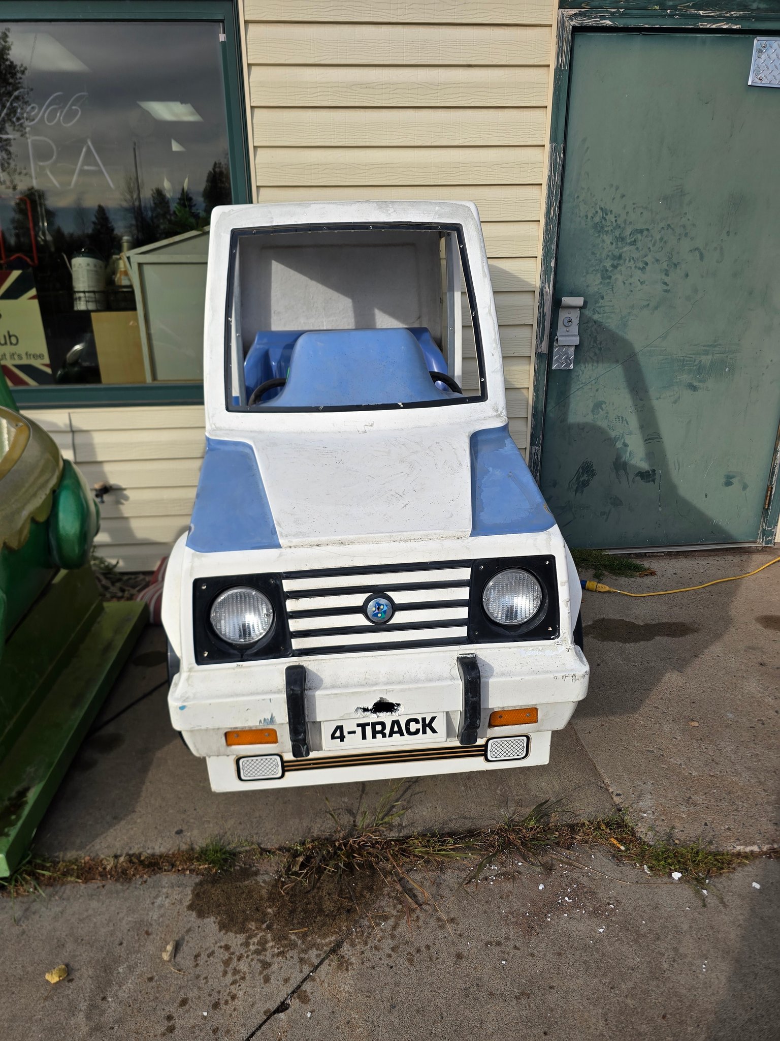 4 Corners - Ok friends, we need a little help here. Our favorite 4 Trac ...