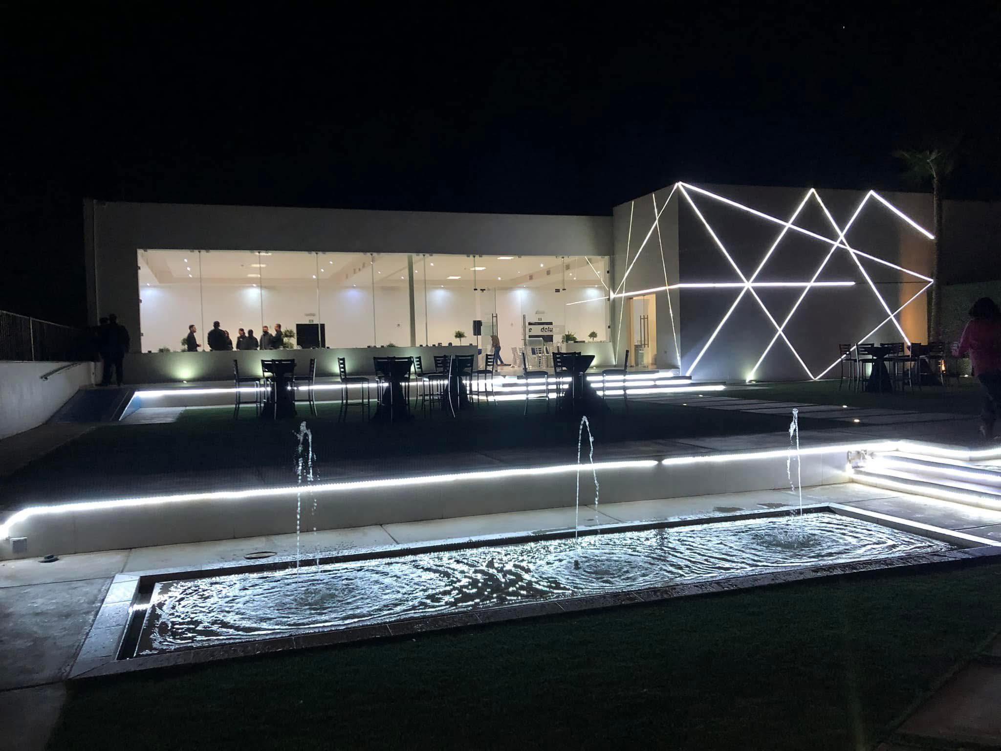 Deluxe Salón y Jardín added a new... - Deluxe Salón y Jardín