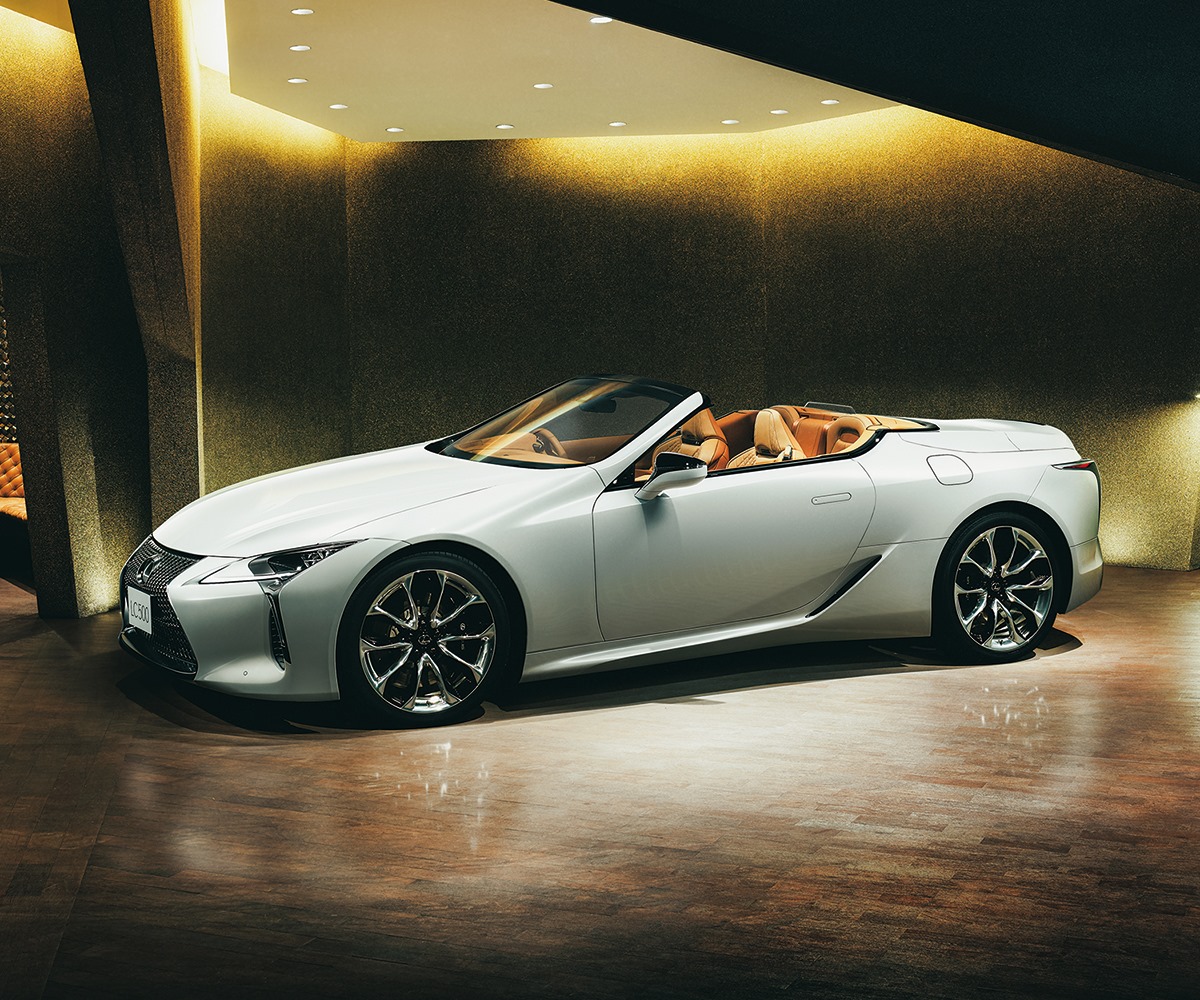 Lexus レクサス 本日14 00より開催 昨日に引き続き 三浦健光氏と武藤康史チーフエンジニアによるライブ配信 Lc Live Product Preview を実施 配信中は チャットでのご質問も受け付けます 詳しくはこちら Https Bit Ly 2b0ahiw ライブ配信日時 6月27