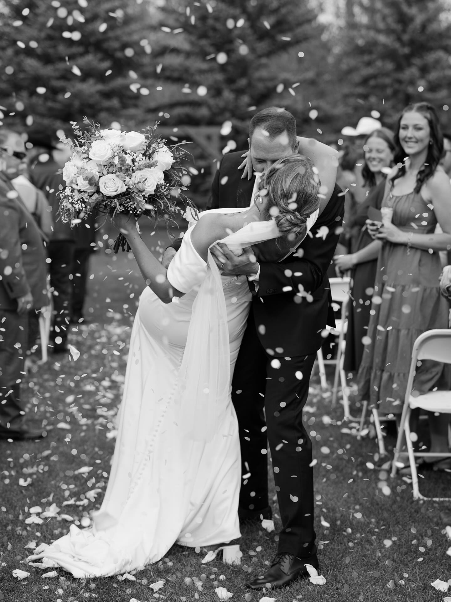 Schae - Ahh, the last wedding of my season is officially delivered!! 🥹🤍 ...