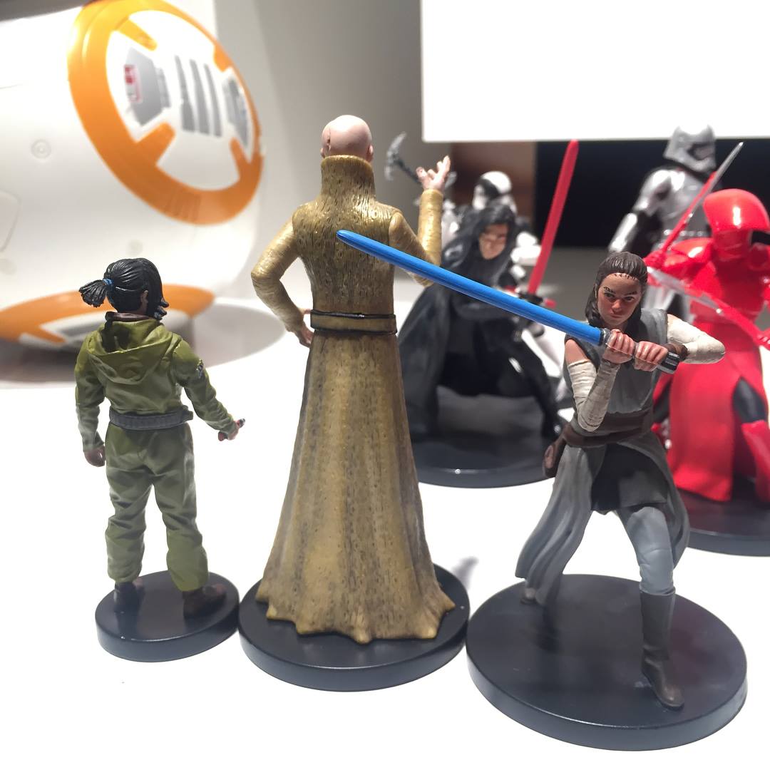 FIRST LOOK! You're seeing it first! Our NEW STAR WARS Ultimate