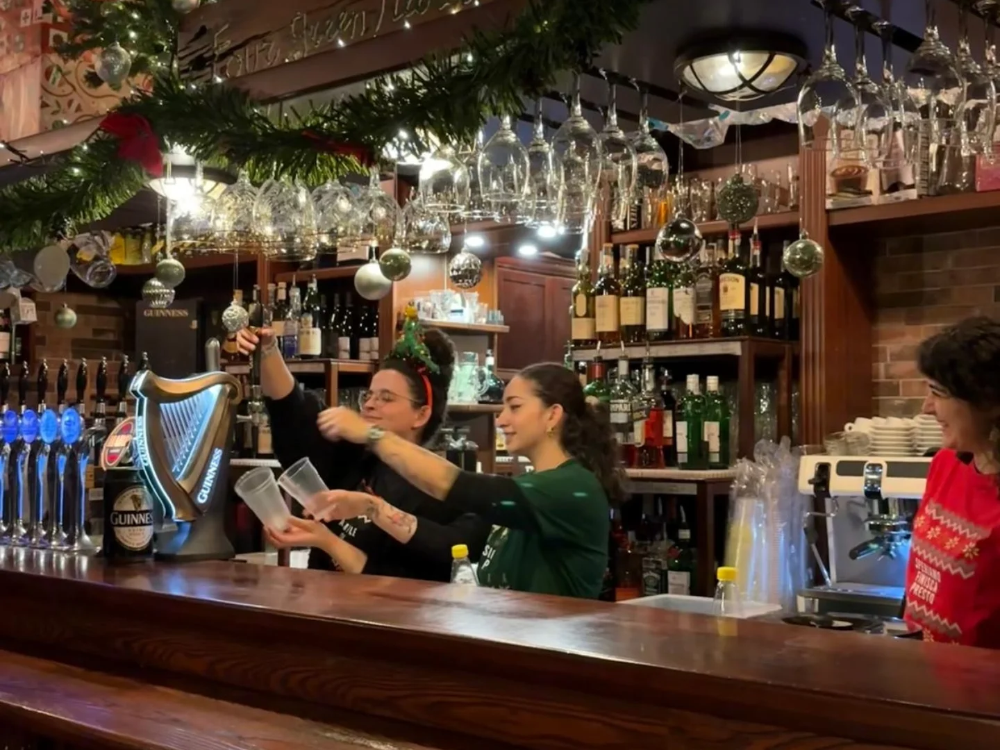 FOUR GREEN FIELDS pub ristorante | Rome