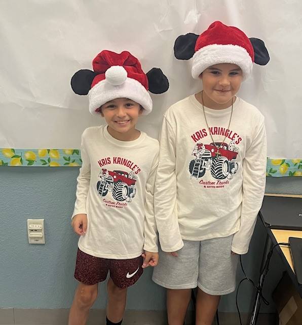 winter wonderland dress up day days have begun and today is twin day! Ecom Style:AD3D106837 ASOS Design - Mini Size:18month Carter brand themed or fairy tale