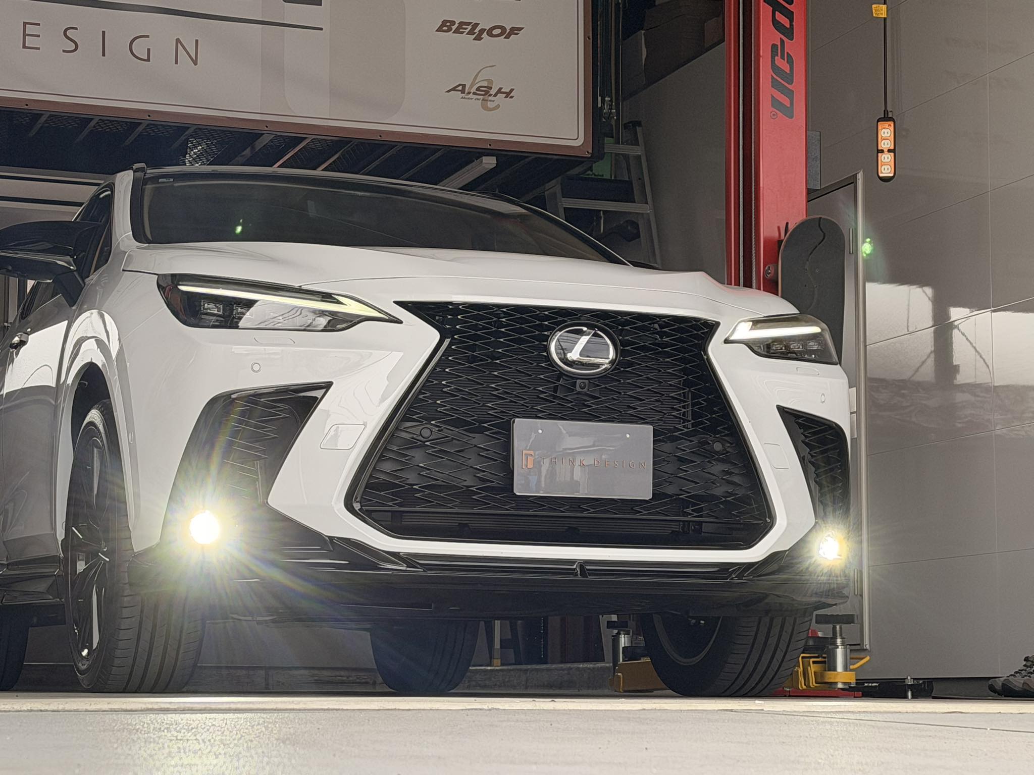ThinkDesign - ‪#LEXUS UX‬ ‪#センターコンソールサイドパネル‬ 