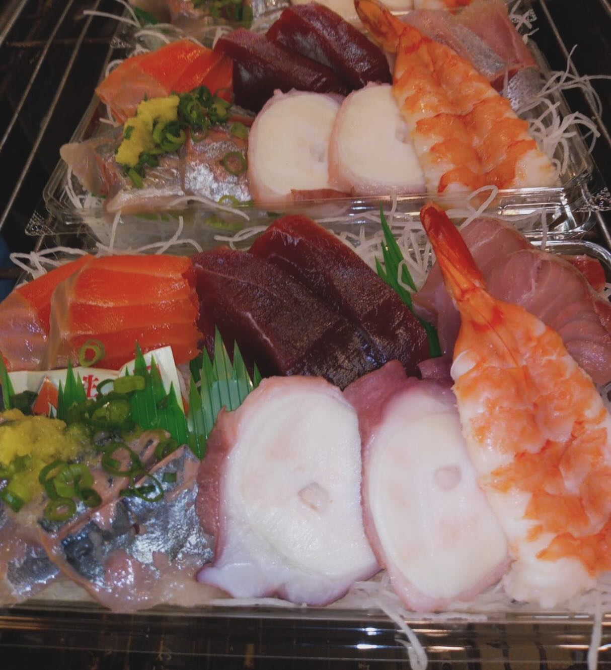 まぐろや相馬水産 - 店頭販売 お刺身盛り合わせ♪ ＃相馬水産まぐろや本店＃鮪＃旬のお魚#手作り＃丼#お刺身#おつまみ#ディズニー#夢の国 ...
