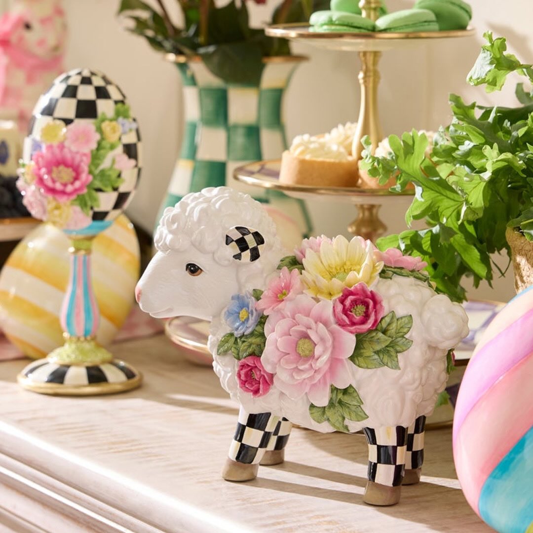 🌸🌸🌸We're in love with this Frolic Collection by MacKenzie