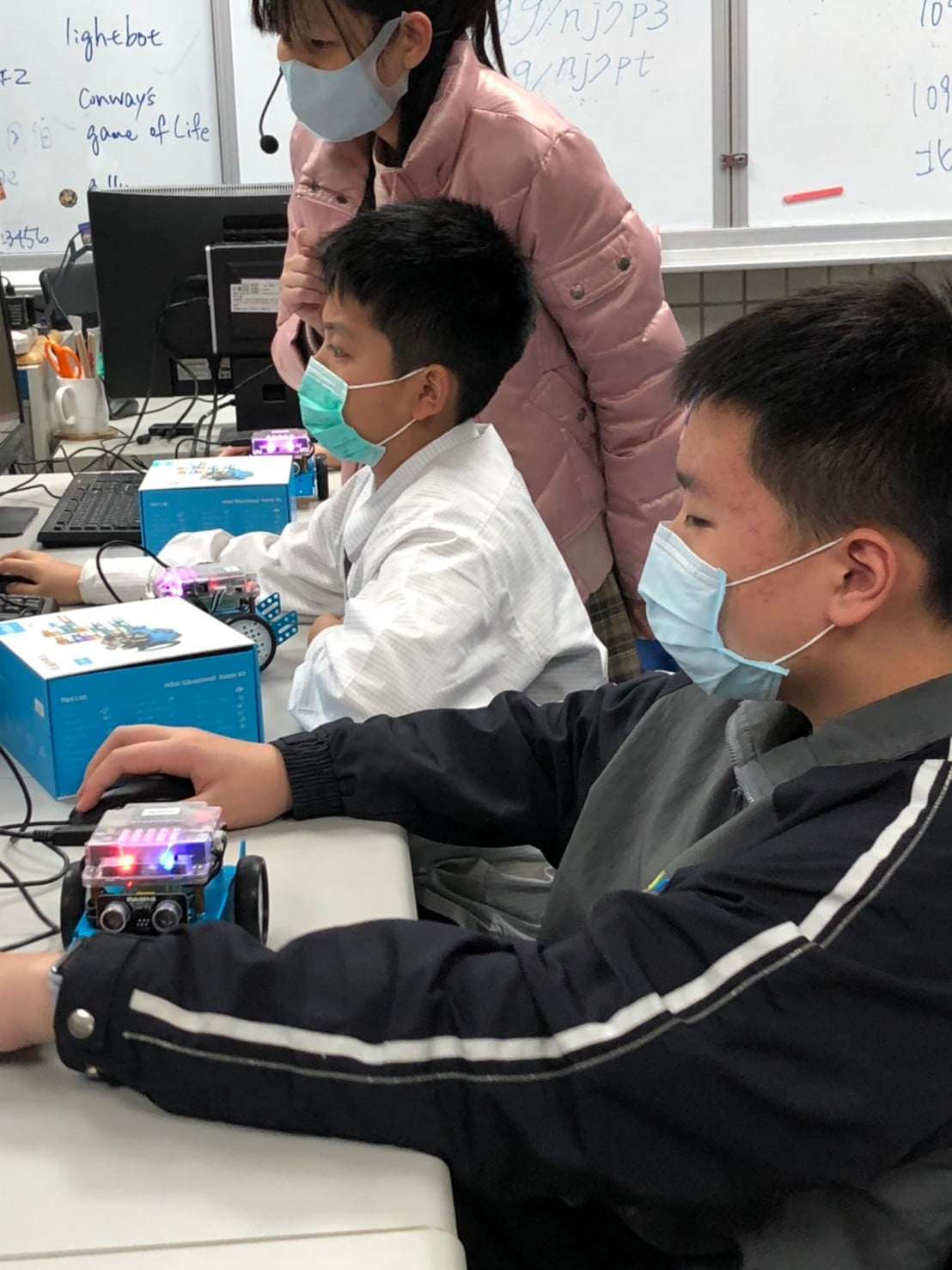 臺北市北投自造教育及科技中心 - 109/12/18、24 週四 、週五mBot機器人課後社團第五堂課。... | Facebook