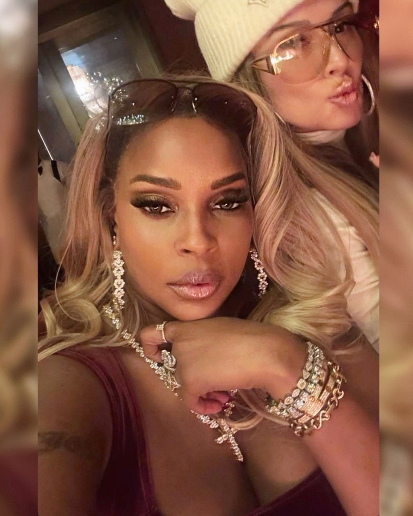 Mary J. Blige ? New selfie from last night, 54 and still gorgeous. ?