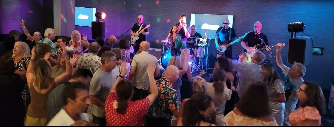 The Shades Rock On @ St Mary's Leagues Club