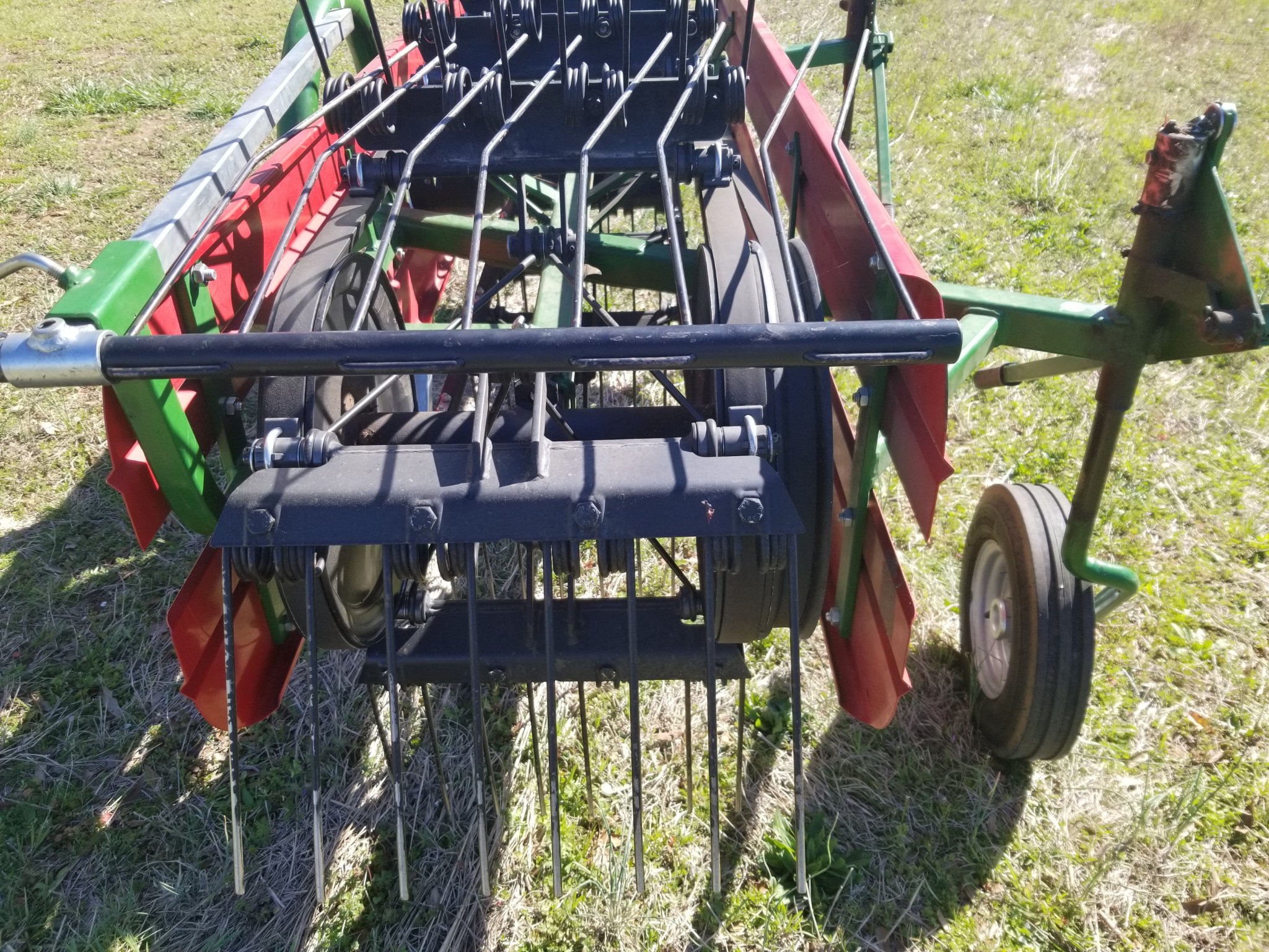 Molon Hay Rake and Tedder - Garden Tools & Equipment - Starr, South ...