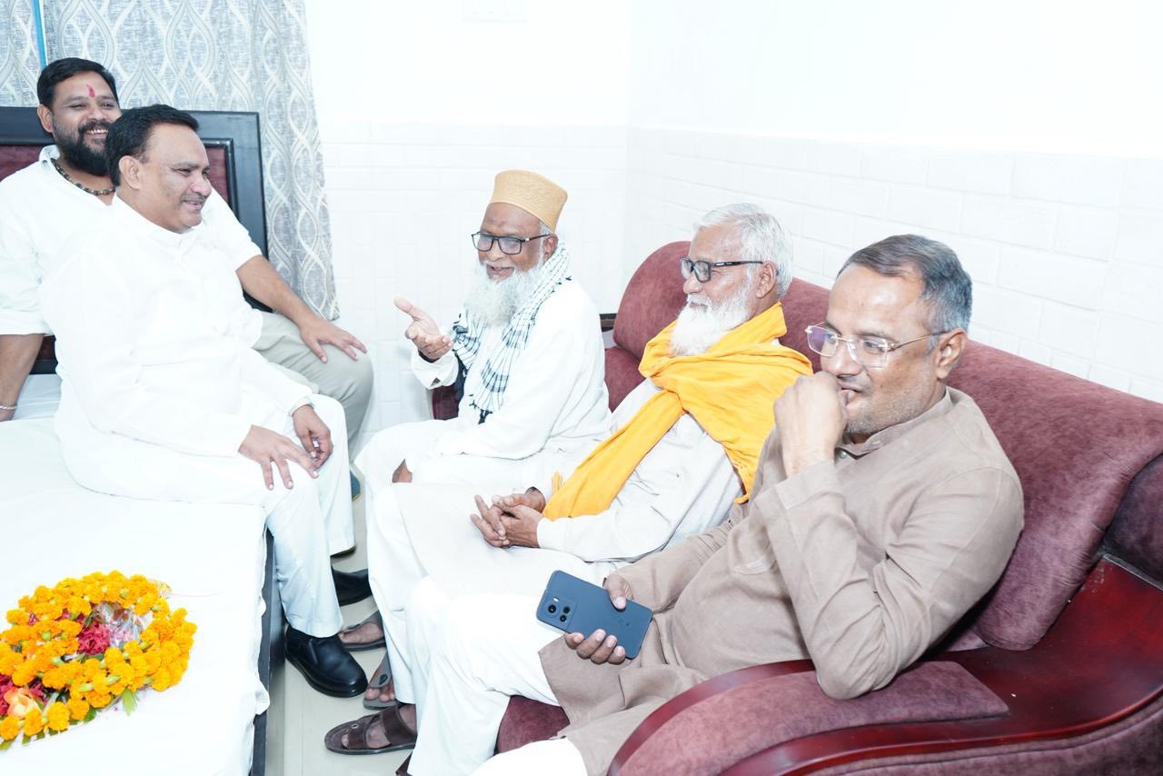 Dr Salim Raj