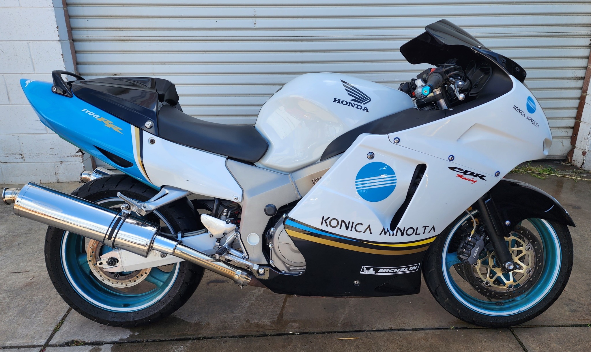 2000 HONDA CBR1100XX SUPER BLACKBIRD BARGAIN PROJECT BIKE Bike is