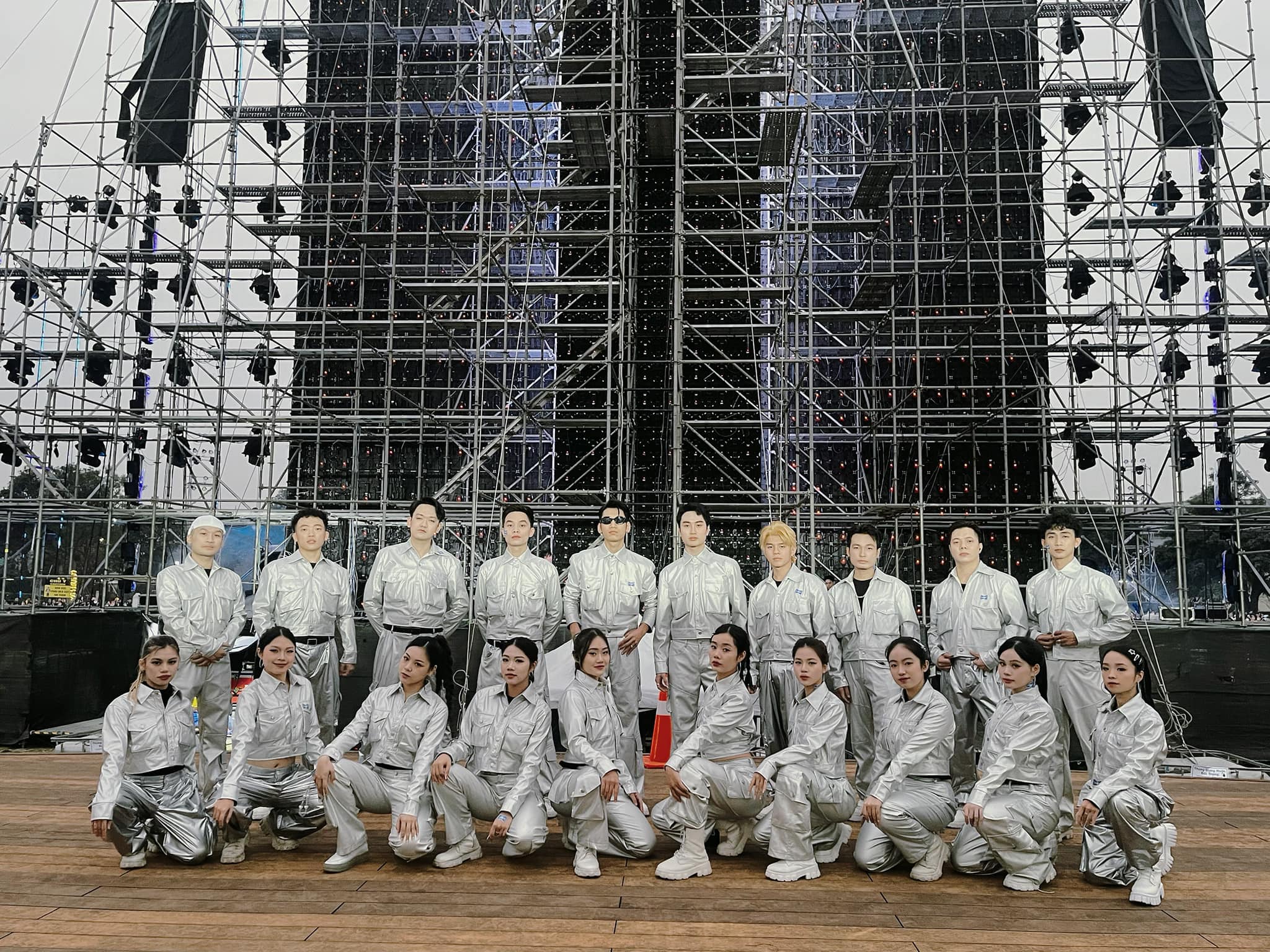 DRAW crew