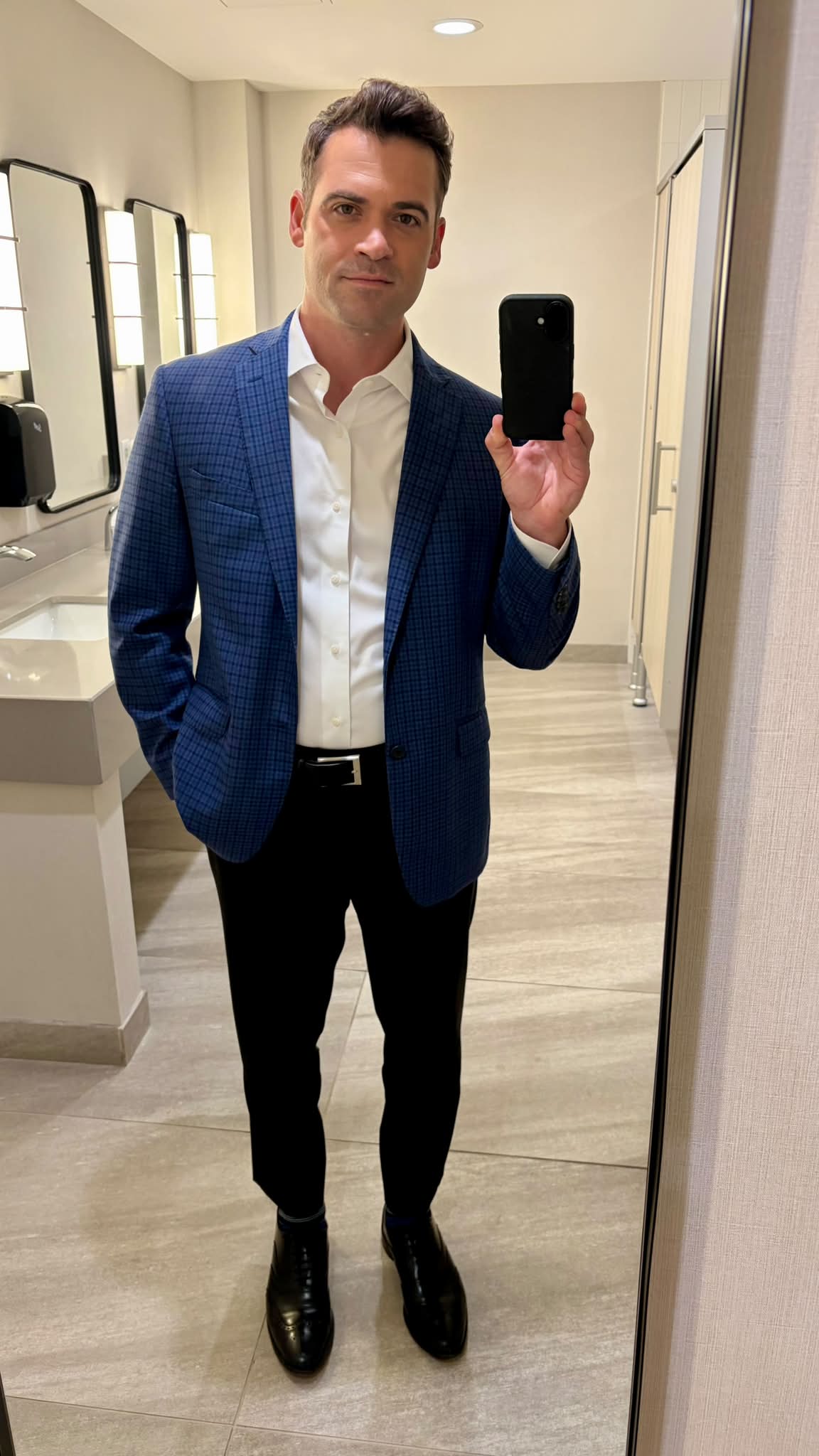 Blue jacket, black pants. Fashion police 👮‍♀️, help needed: Do these work together?