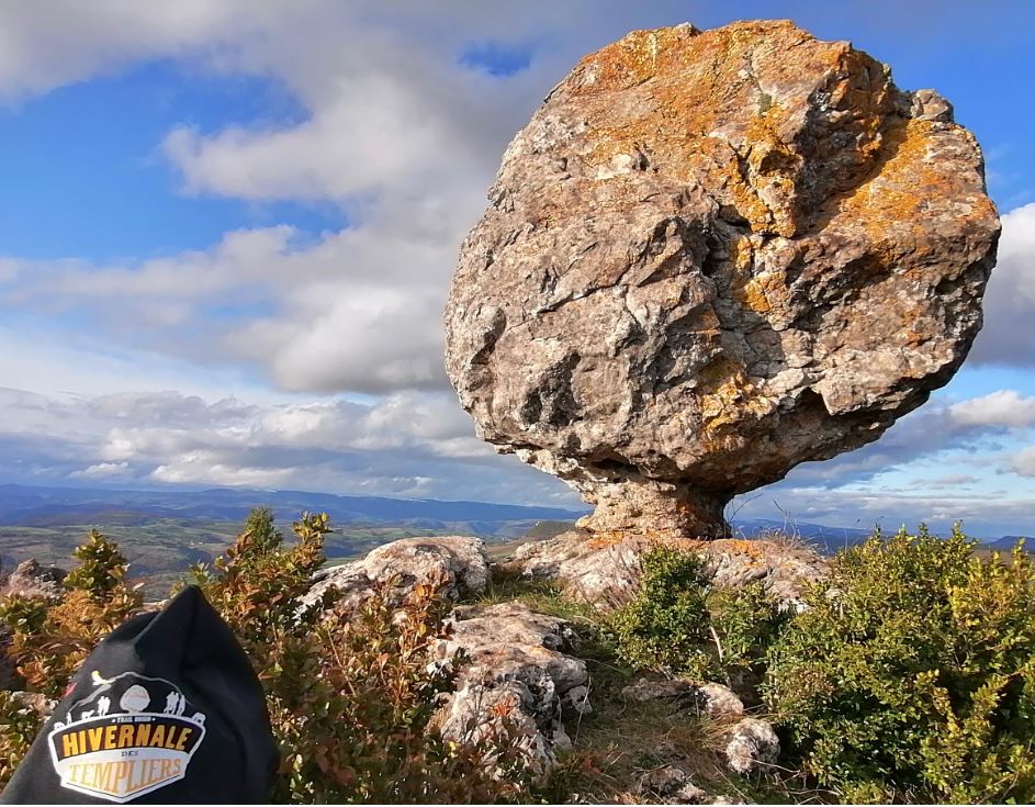 Le Rocher De Roucangel Dominant Meteo Sud Aveyron Facebook