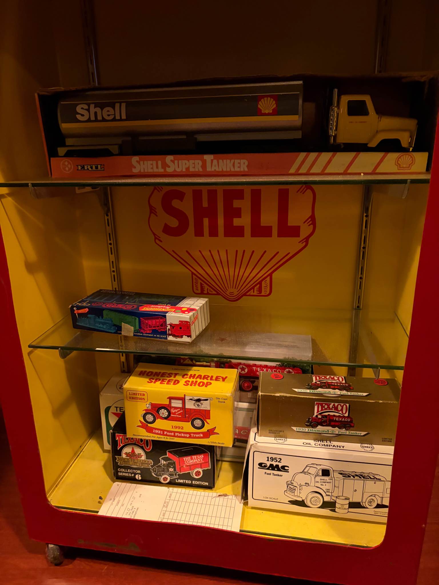 Shell Oil Opaco Lubester unique display - Advertising - Lakewood ...