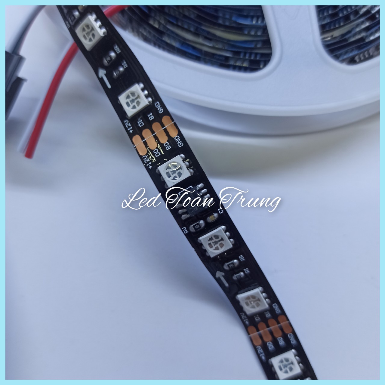 Led Toàn Trung