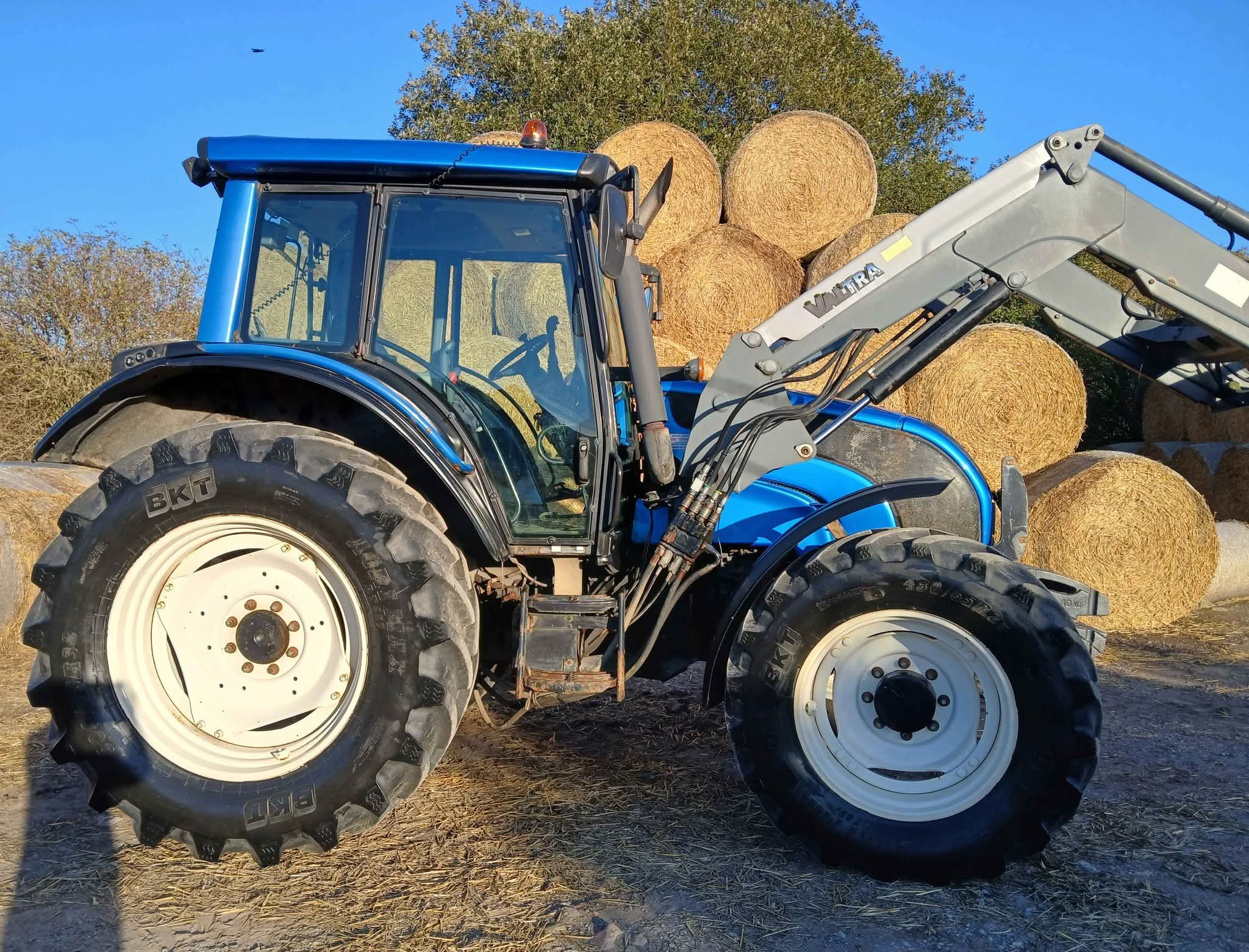 VALTRA N111 LOADER TRACTOR - Commercial Vehicles - Thirsk, North ...