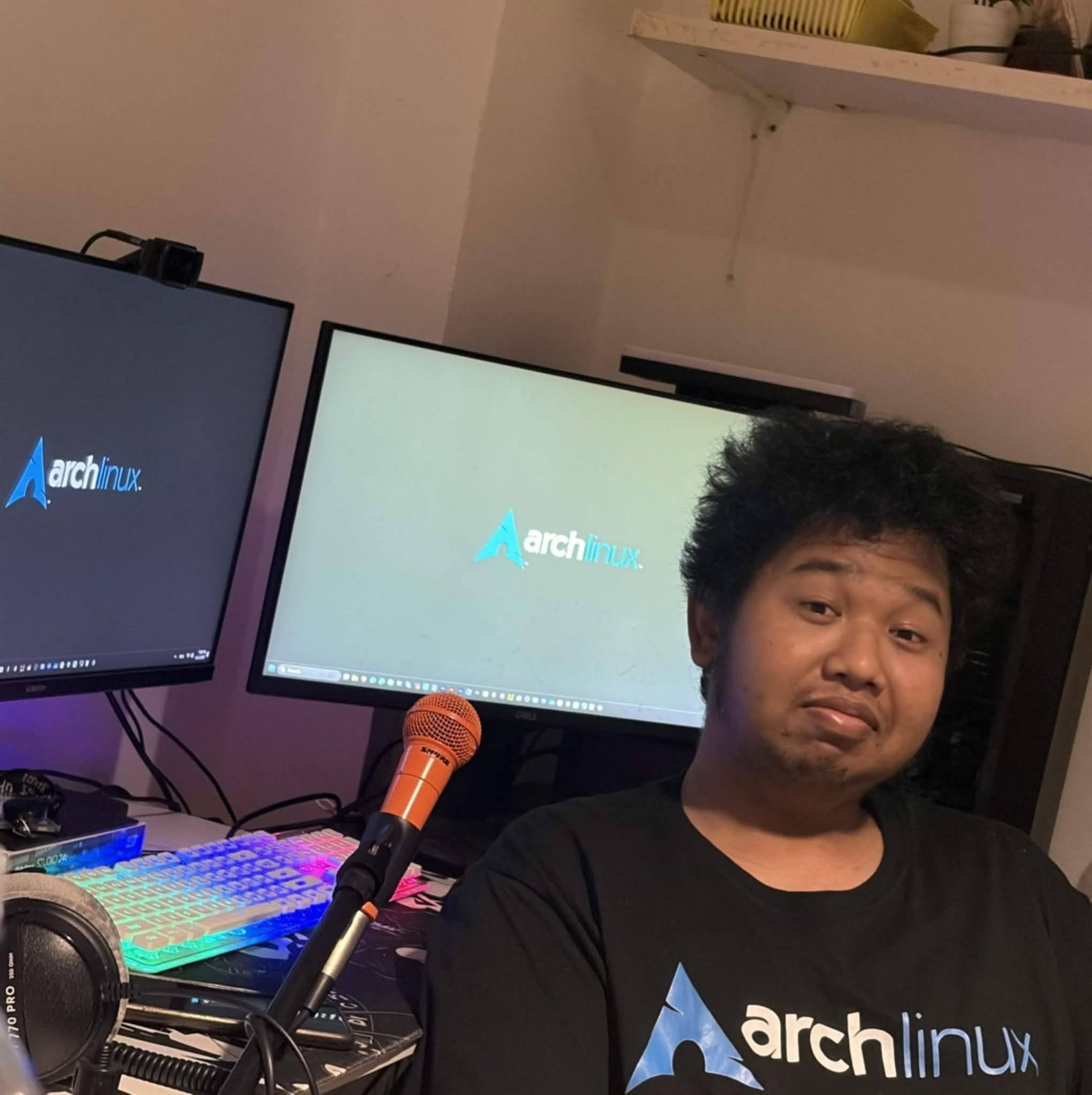 Nawapon Boonjua - Livestage OS เป็น Linux... | Facebook
