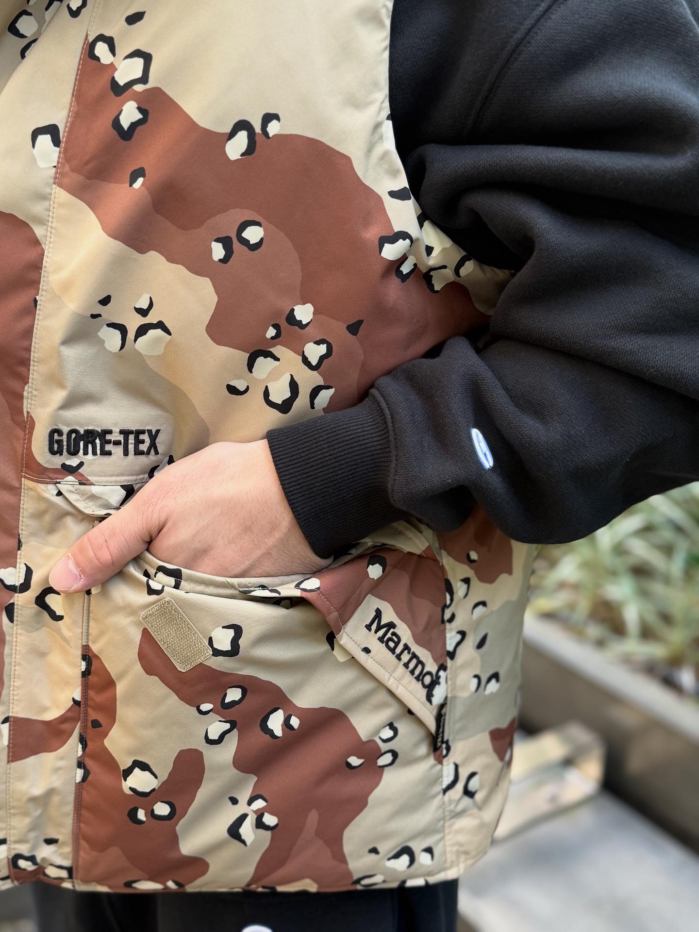 BETTER GIFT SHOP × MARMOT MAMMOTH GTX VEST 800 FILLの豊富なダウン 