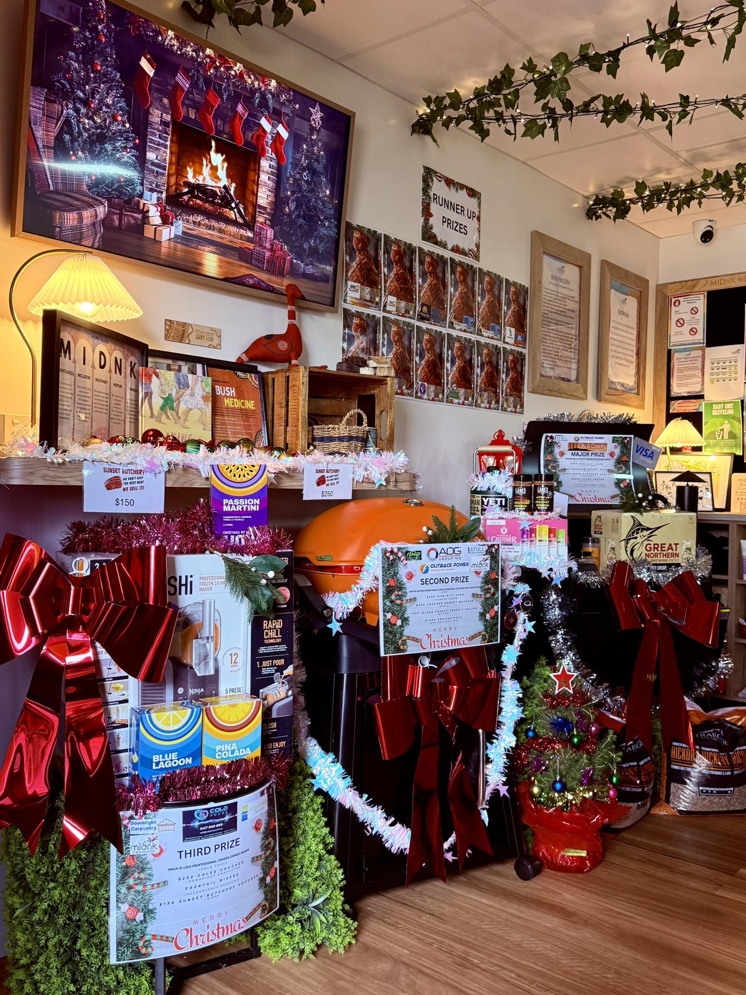 Mount - MERRY MIDNK CHRISTMAS RAFFLE 2025! 🎄🍒🎅🏽 💫🌲🏡☀️🍺🥂🍷🍒🍫☀️ 🌟 Ho-Ho ...