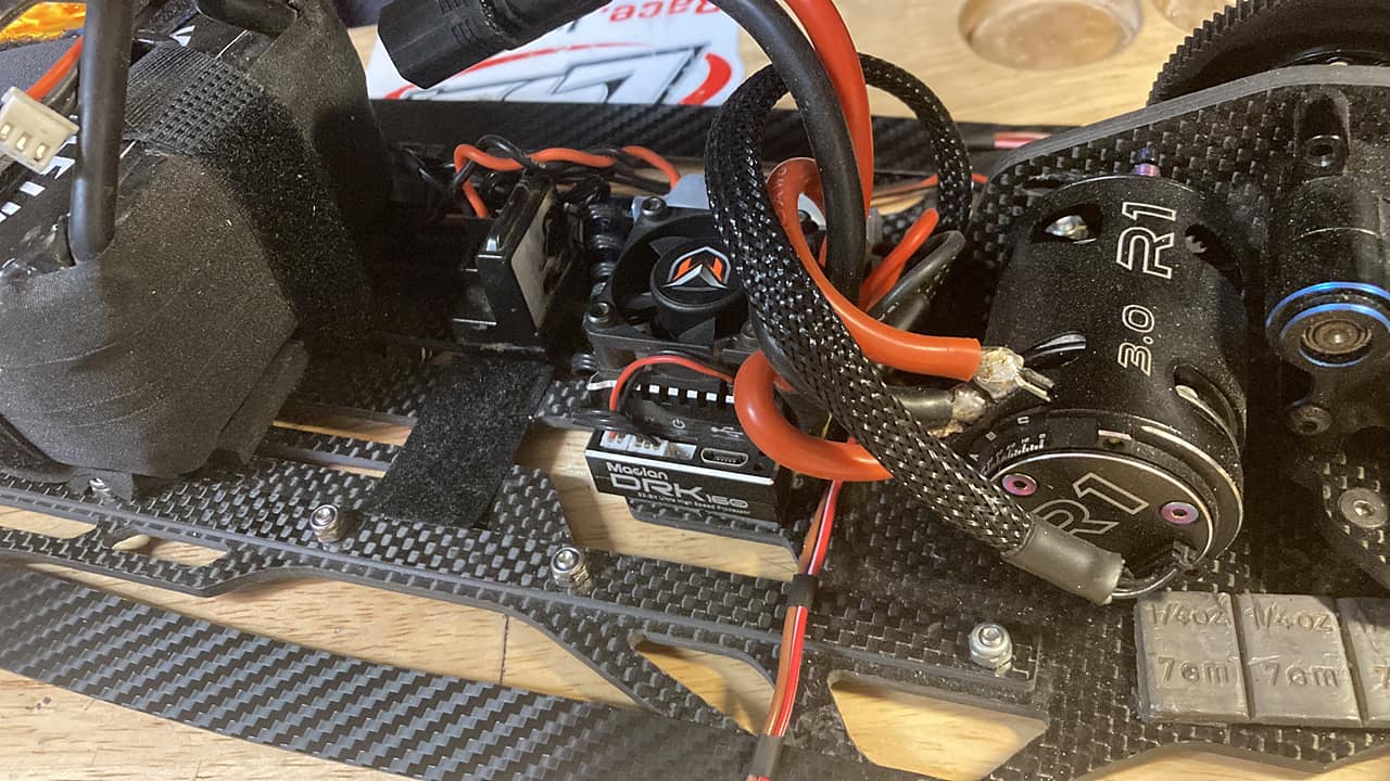 Comparison of yokomo rpxii and maclan mdp esc?
