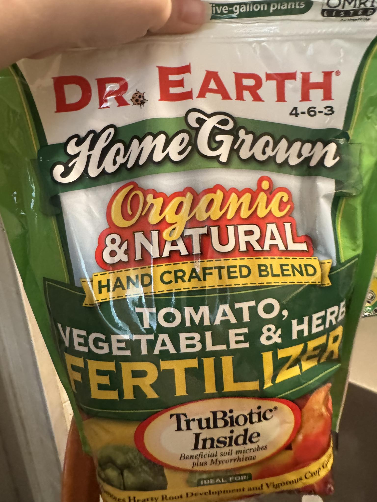 Using Miracle Grow Vs 20-20-20 Fertilizer