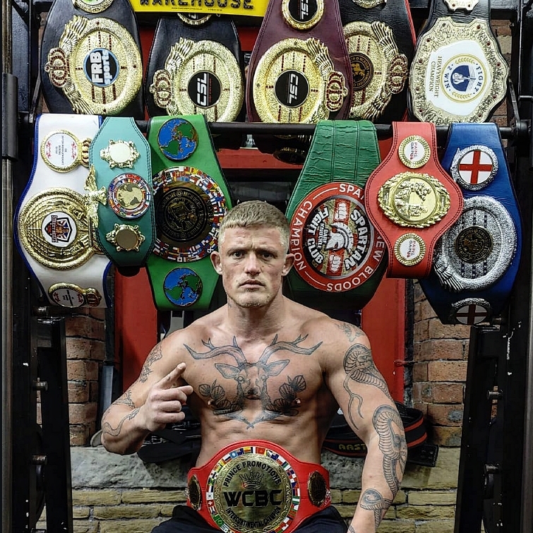 Luke Dyson versus Leon partington the face off tonight the lounge Bar ...