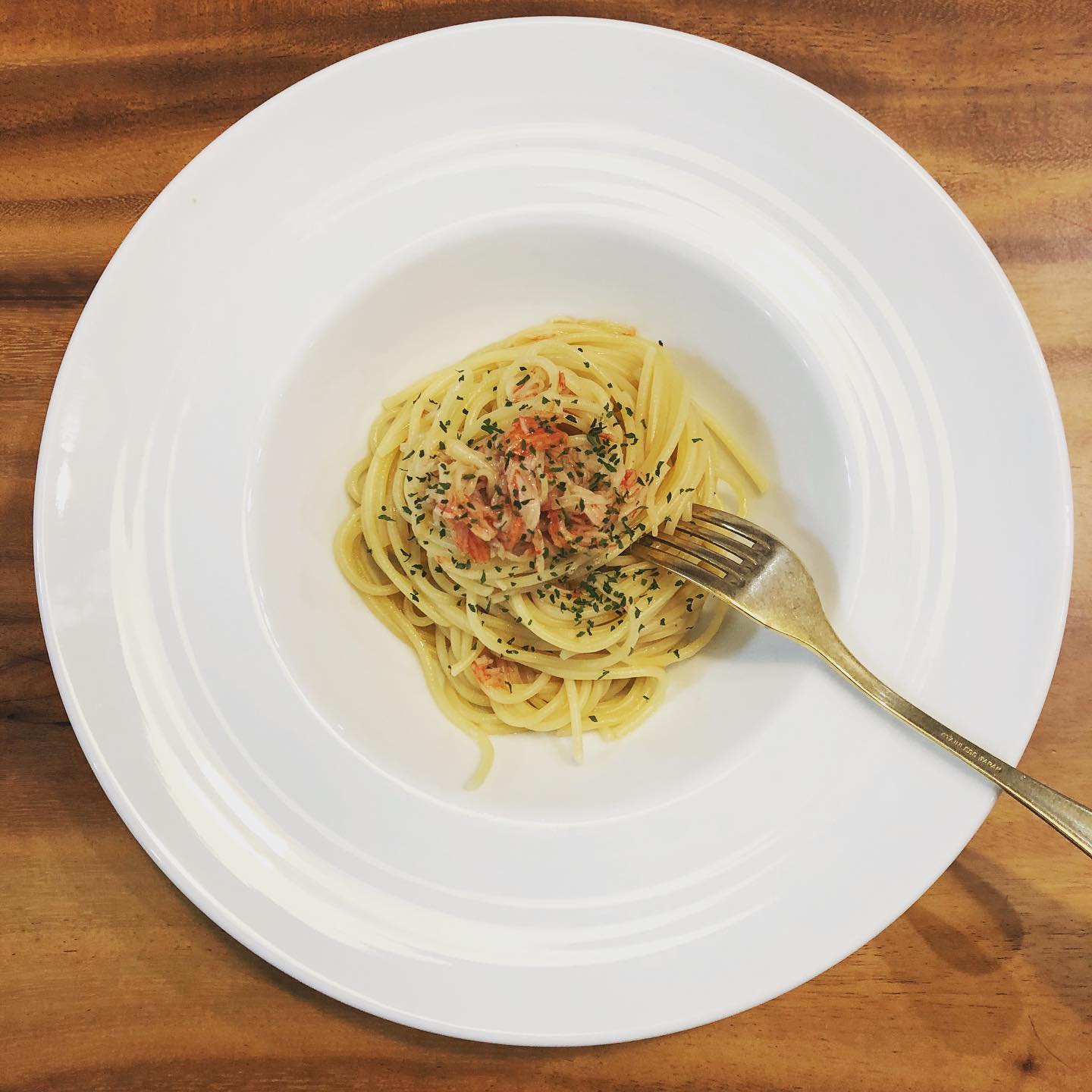Cookpasta カニ味噌風パスタ 世界一受けたい授業でやっていたパスタを作ってみました カニカマと赤味噌とシナモン だけで カニ味噌に感じる絶品パスタ シナモンが決め手ですね カニ味噌の炒め具合と赤味噌入れてから水を加えて煮詰める部分が難しく