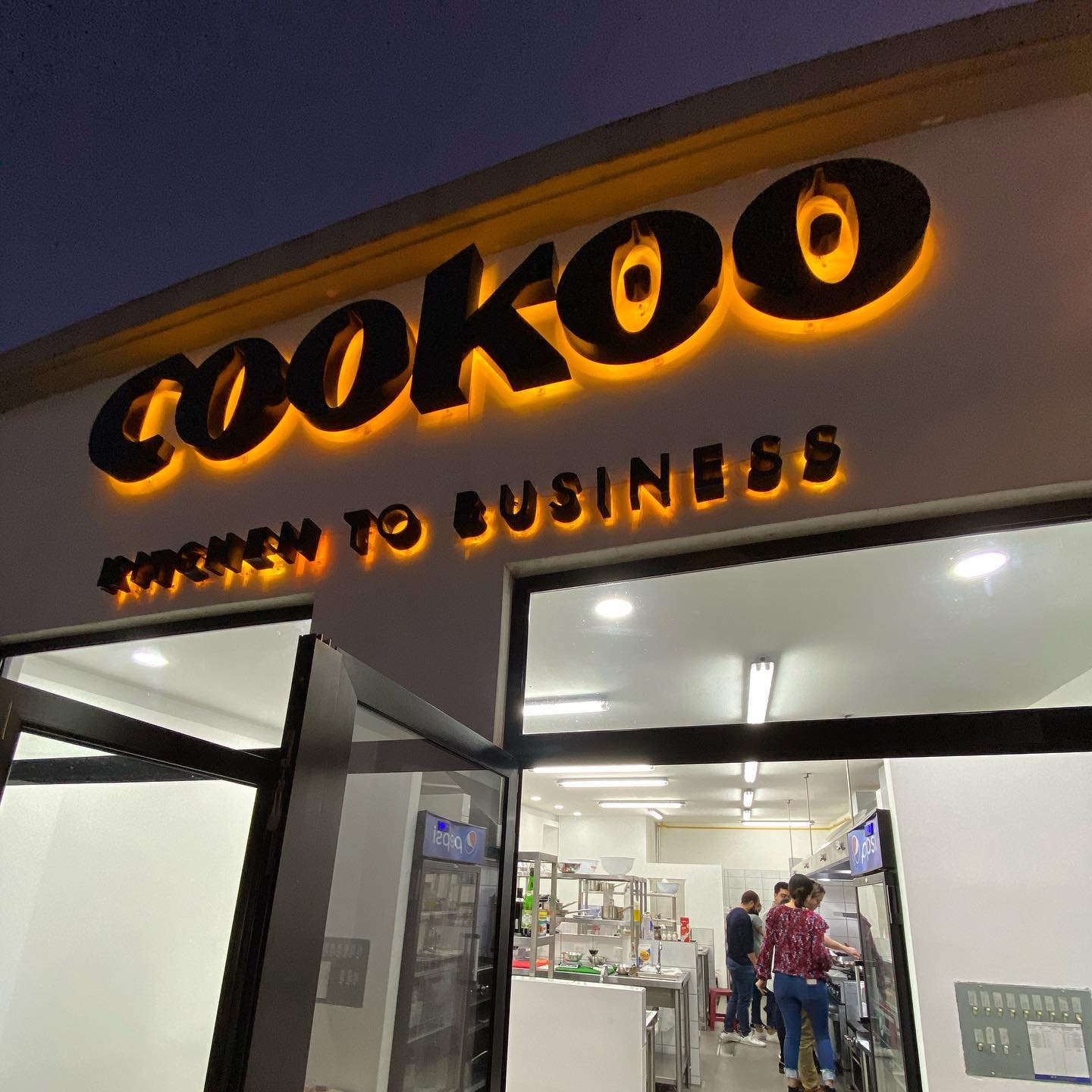 Cookoo Kitchen - Busca los ojitos amarillos en el CC Plaza Américas y ...
