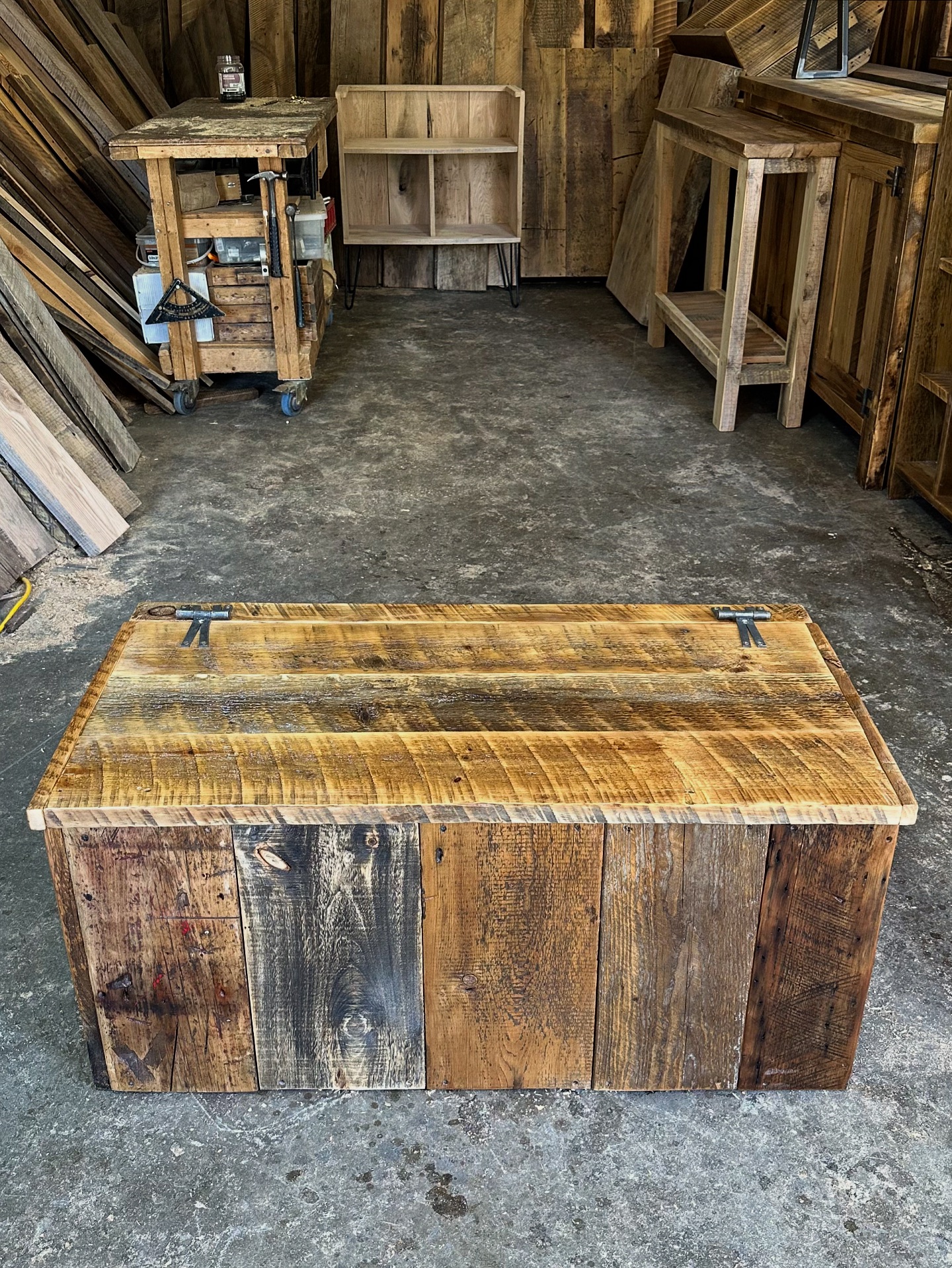 Photo inspiration: Urban Rustic Sofa Reference: Rustic Urban Furniture