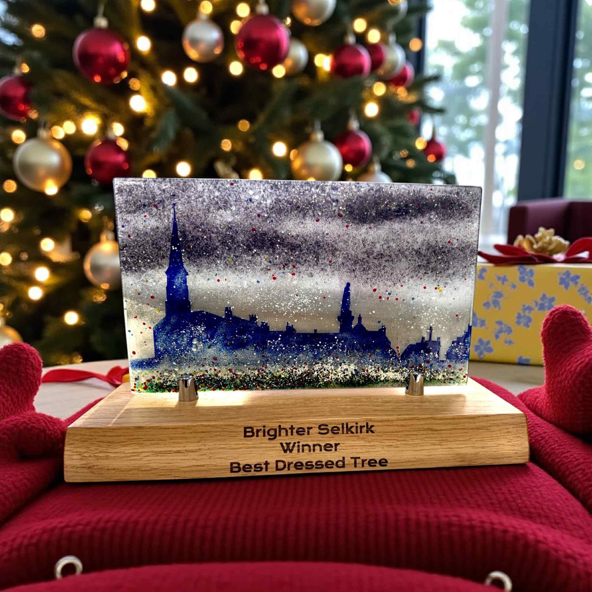 best dressed christmas tree competition The beautiful trophy for the is ready for one of our High Street businesses! A huge thank you to Kenny at Caddon Design for creating it. Make funny christmas tree decorating contest ideas