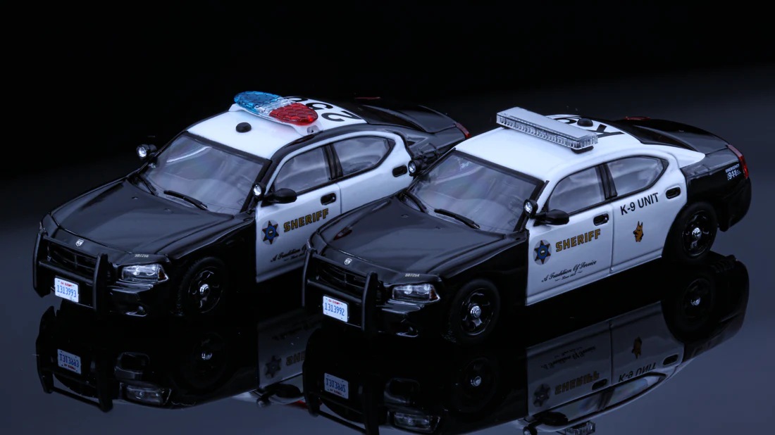 Greenlight 1/64 Ambulanza Dodge Personalizzata Fort Cherry 911customdiecast