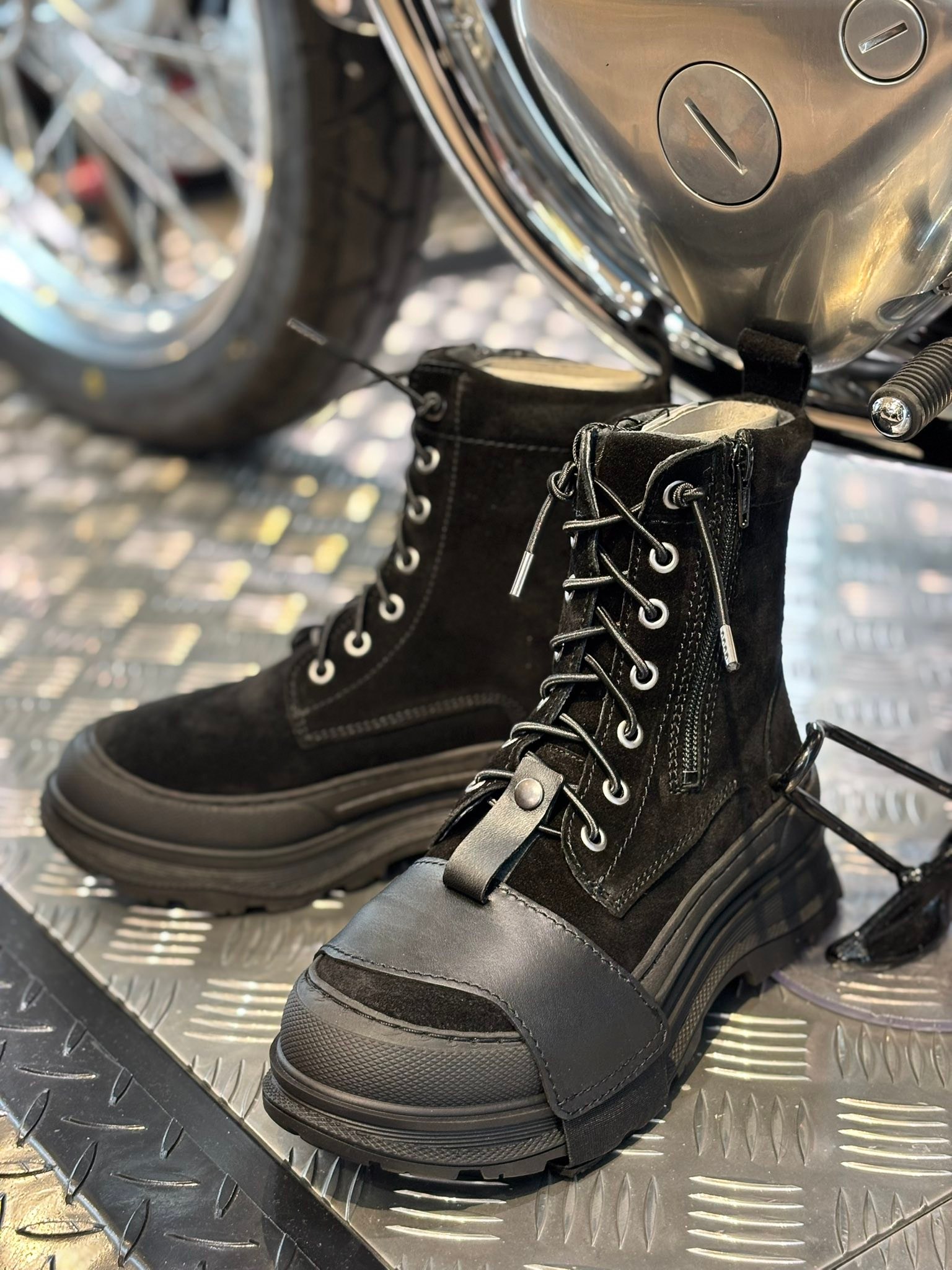 プラザ限定取扱アパレル 新作が入荷！ カワサキライディングスニーカー 