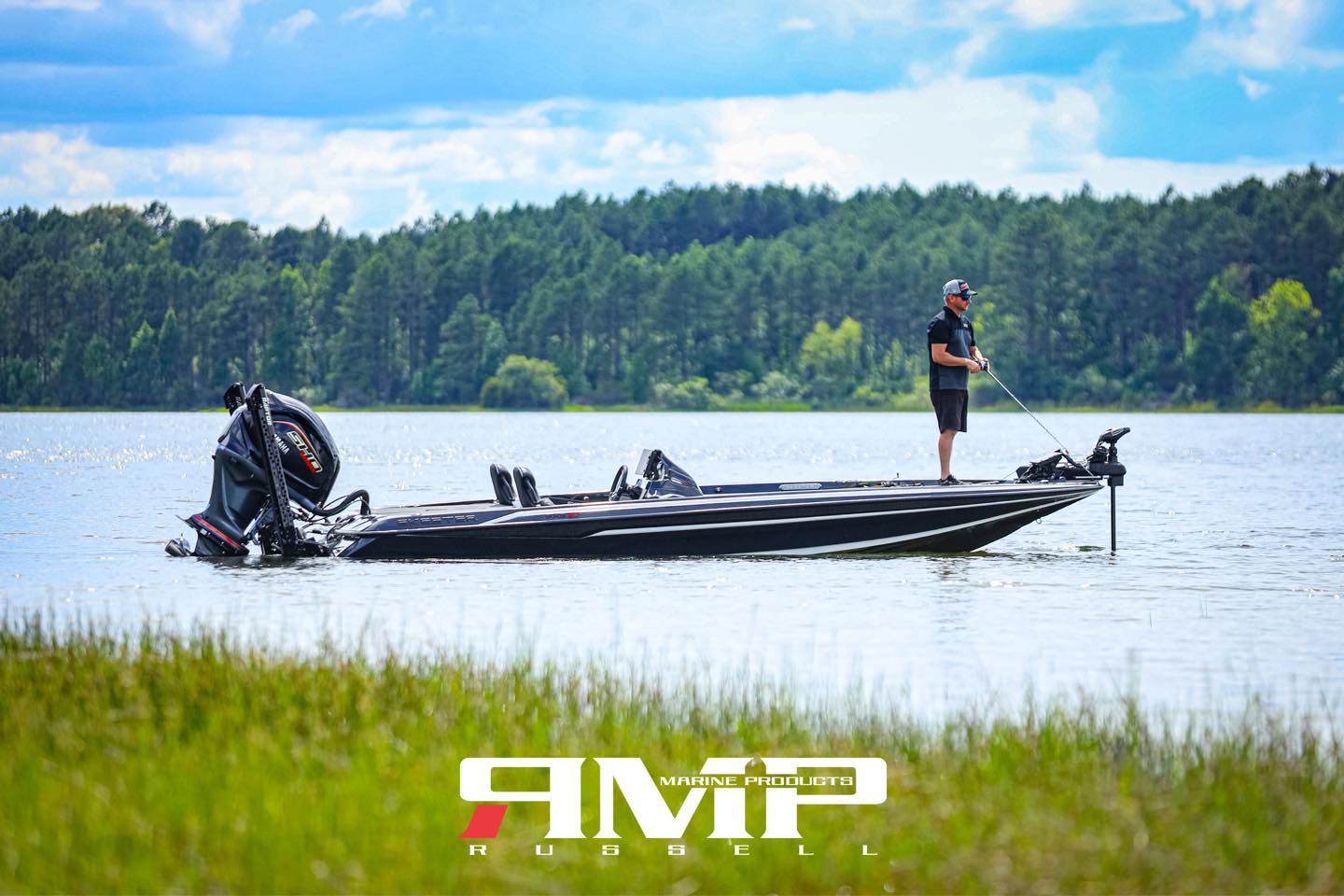 Boat of the day! 🔥 How about this 2027 Skeeter ZXE 21! 😍🎣 Check