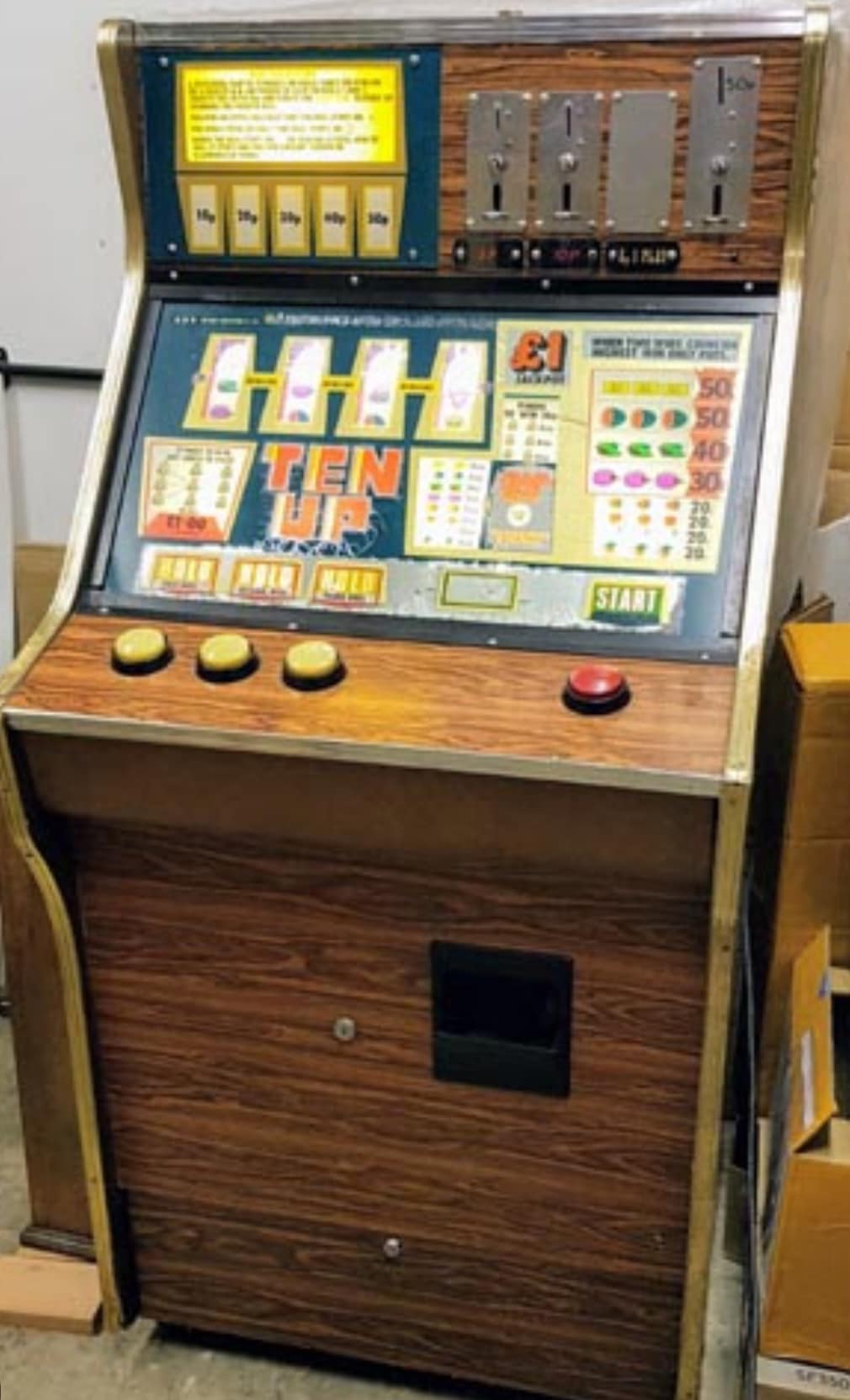 Brunch like it's 1980-something! 🕹️🍴 Serving up the classics