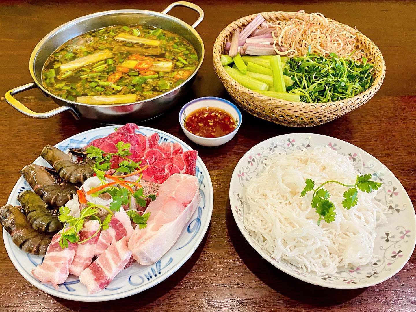 LÁ DONG RIỀNG | Ho Chi Minh City