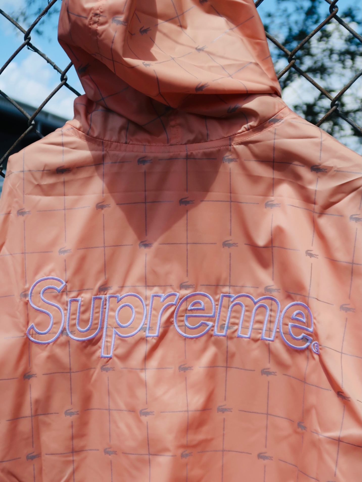 Supreme / LACOSTE Nylon Anorak pink 【新品】 Supreme Lacoste Reflective Nylon Anorak 🐊 • • • Available In