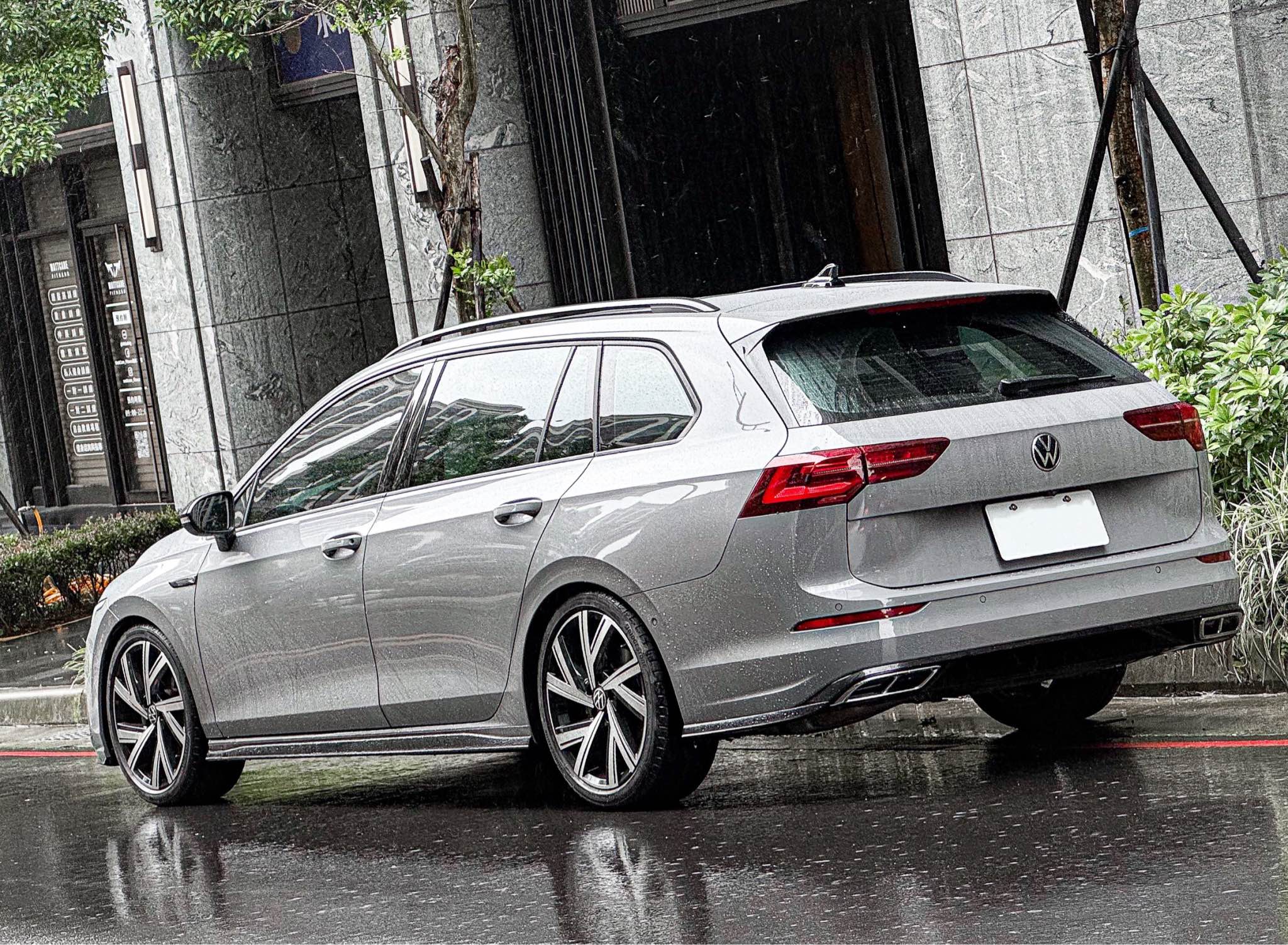 Golf Variant R Line 2022
